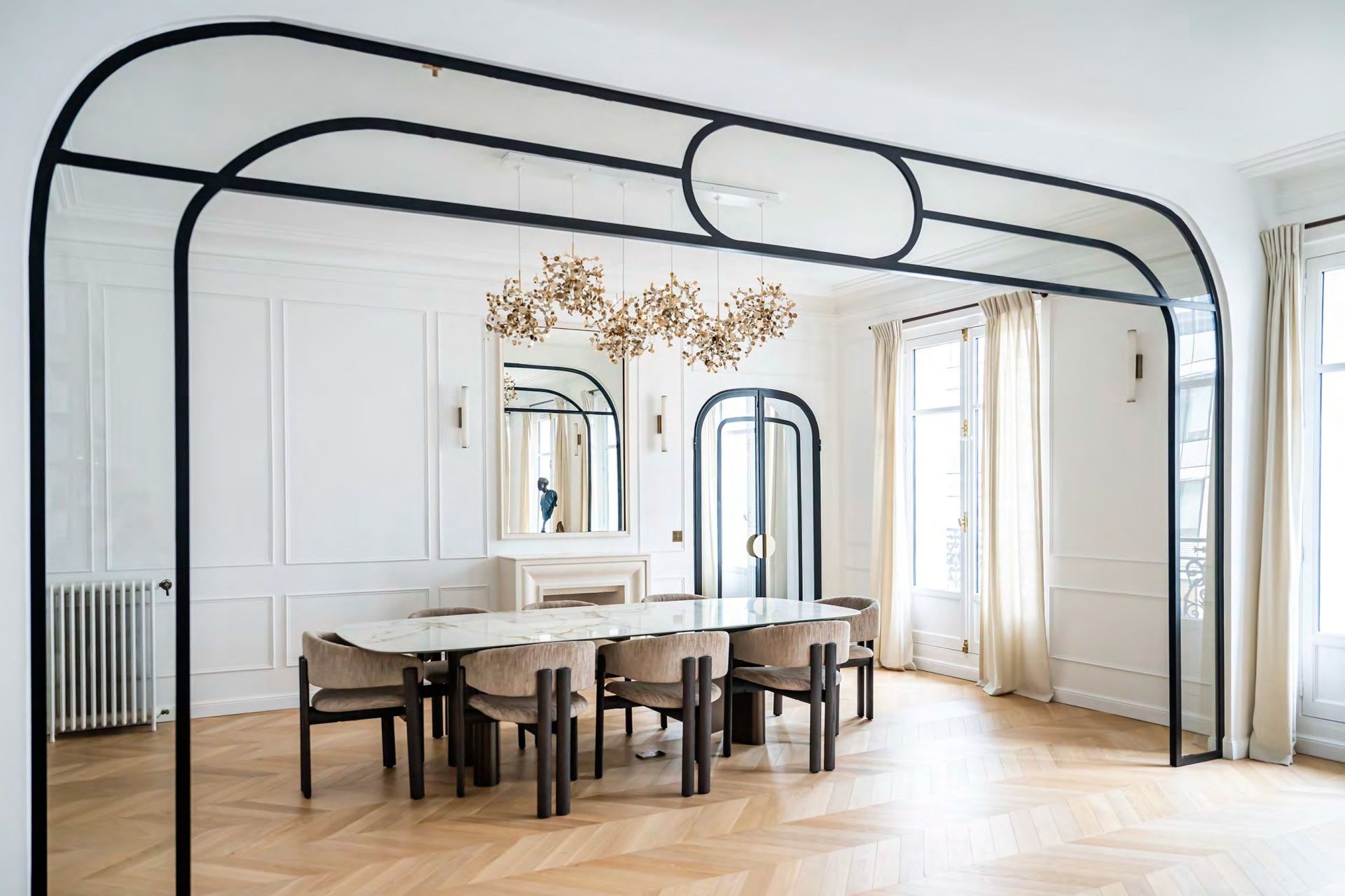 luxury apartment 8 Rooms for sale on PARIS (75017)