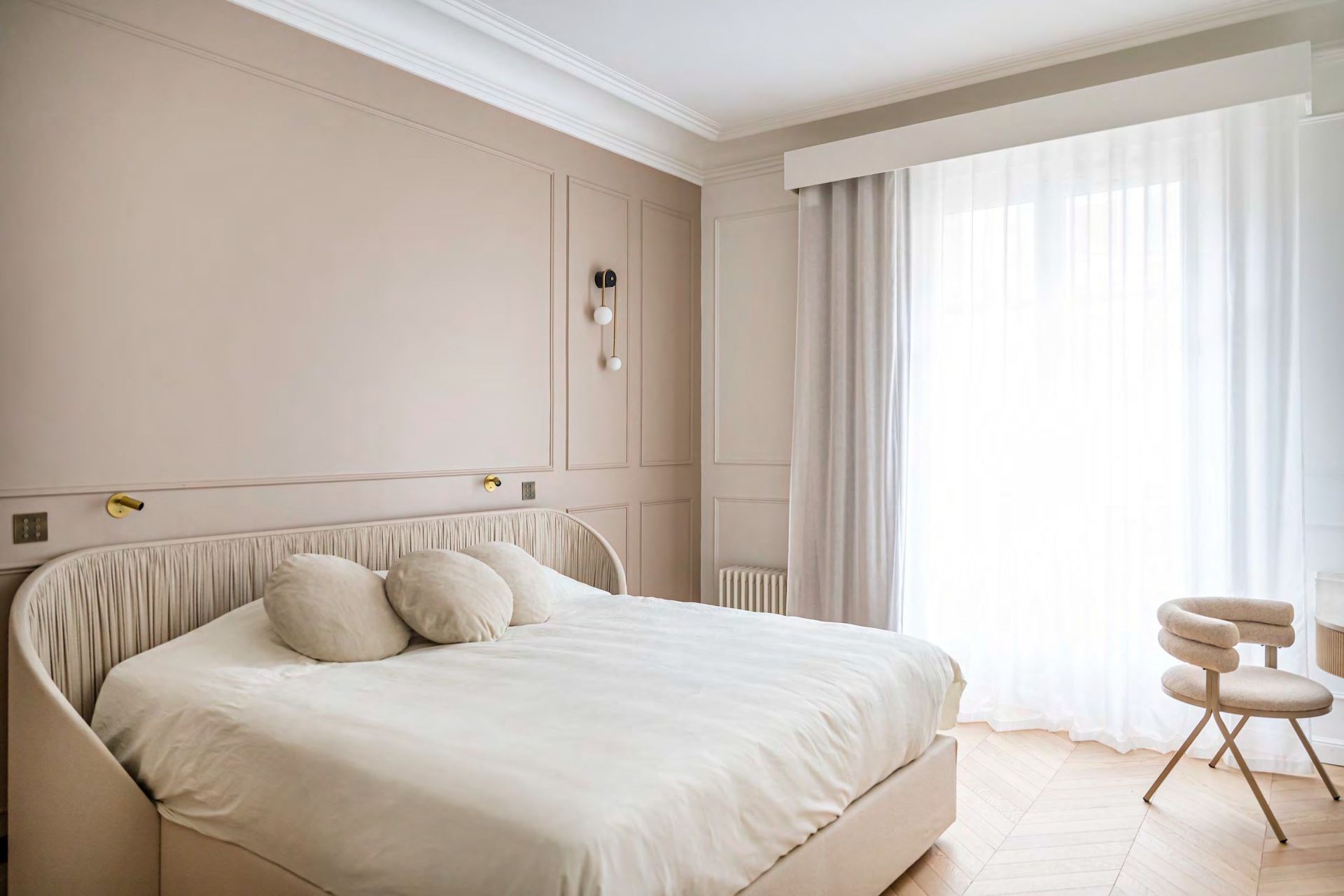 luxury apartment 8 Rooms for sale on PARIS (75017)