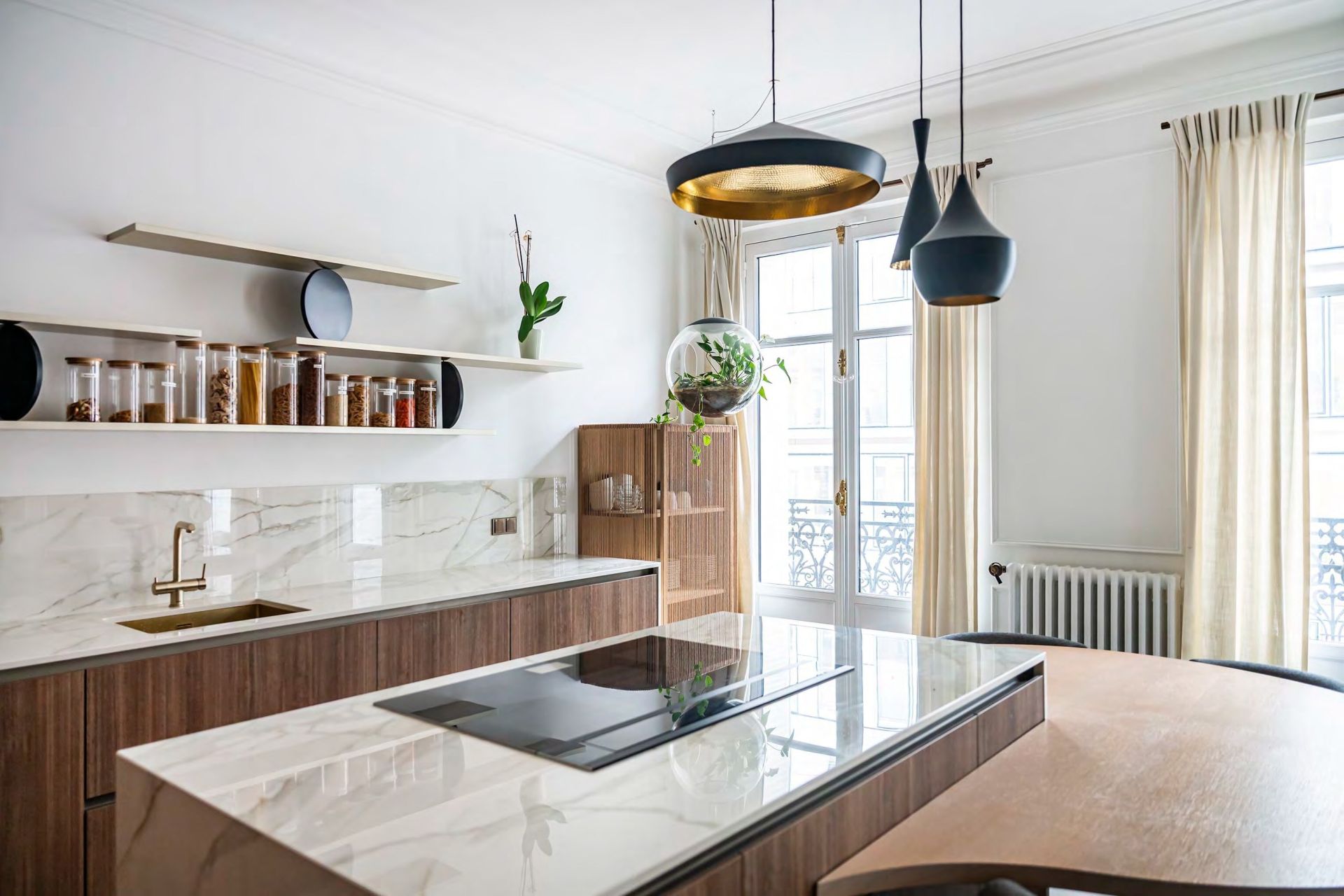 luxury apartment 8 Rooms for sale on PARIS (75017)