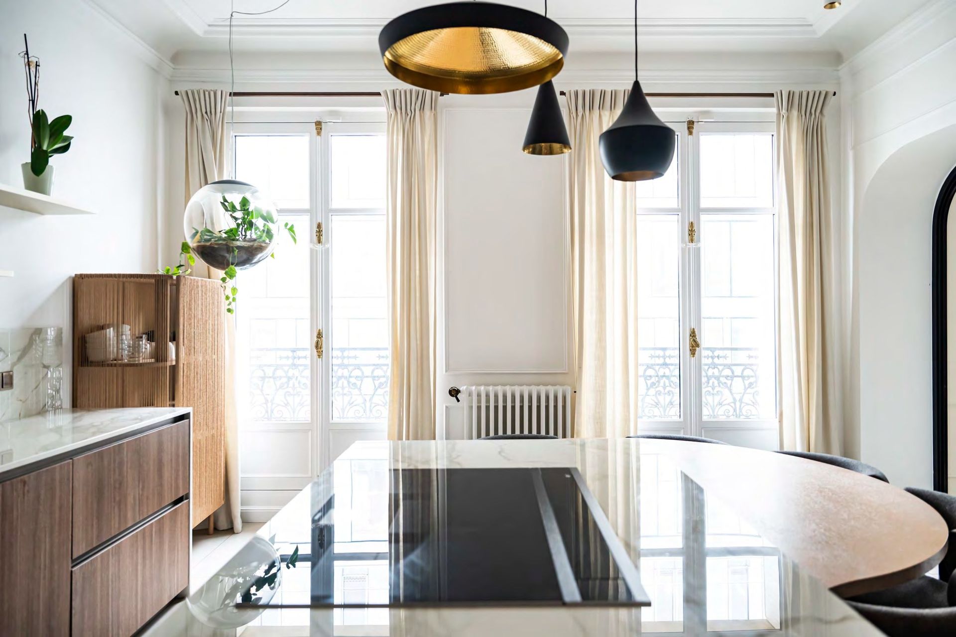 luxury apartment 8 Rooms for sale on PARIS (75017)