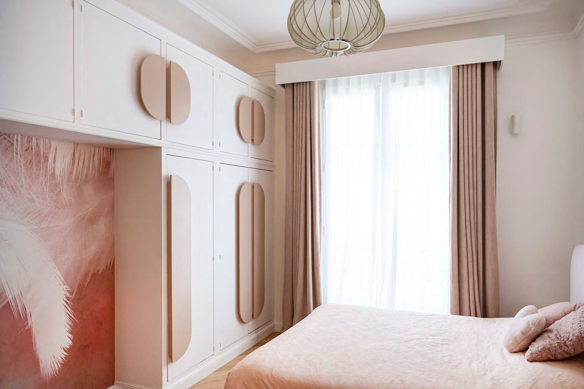 luxury apartment 8 Rooms for sale on PARIS (75017)