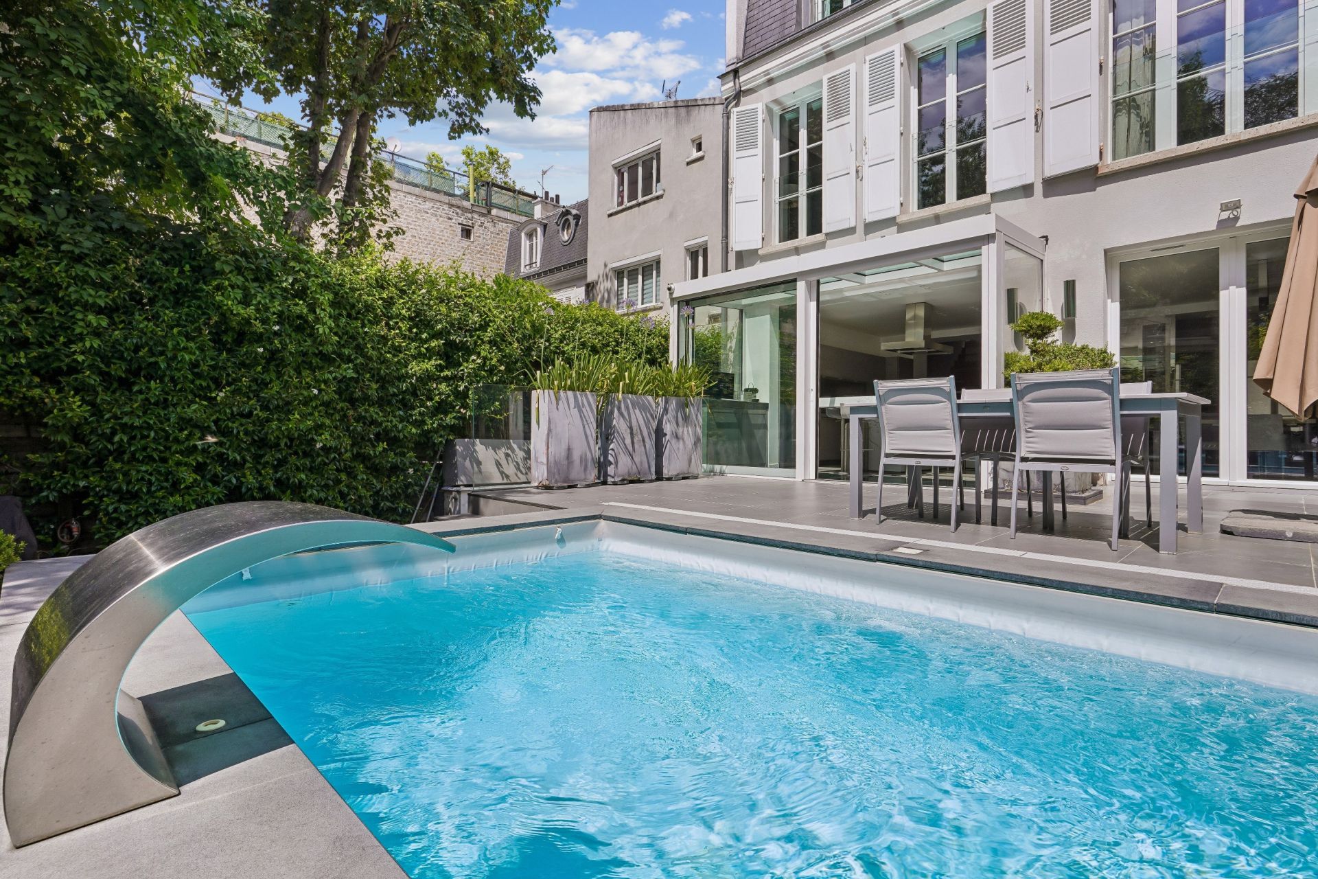 luxury house 7 Rooms for sale on NEUILLY SUR SEINE (92200)