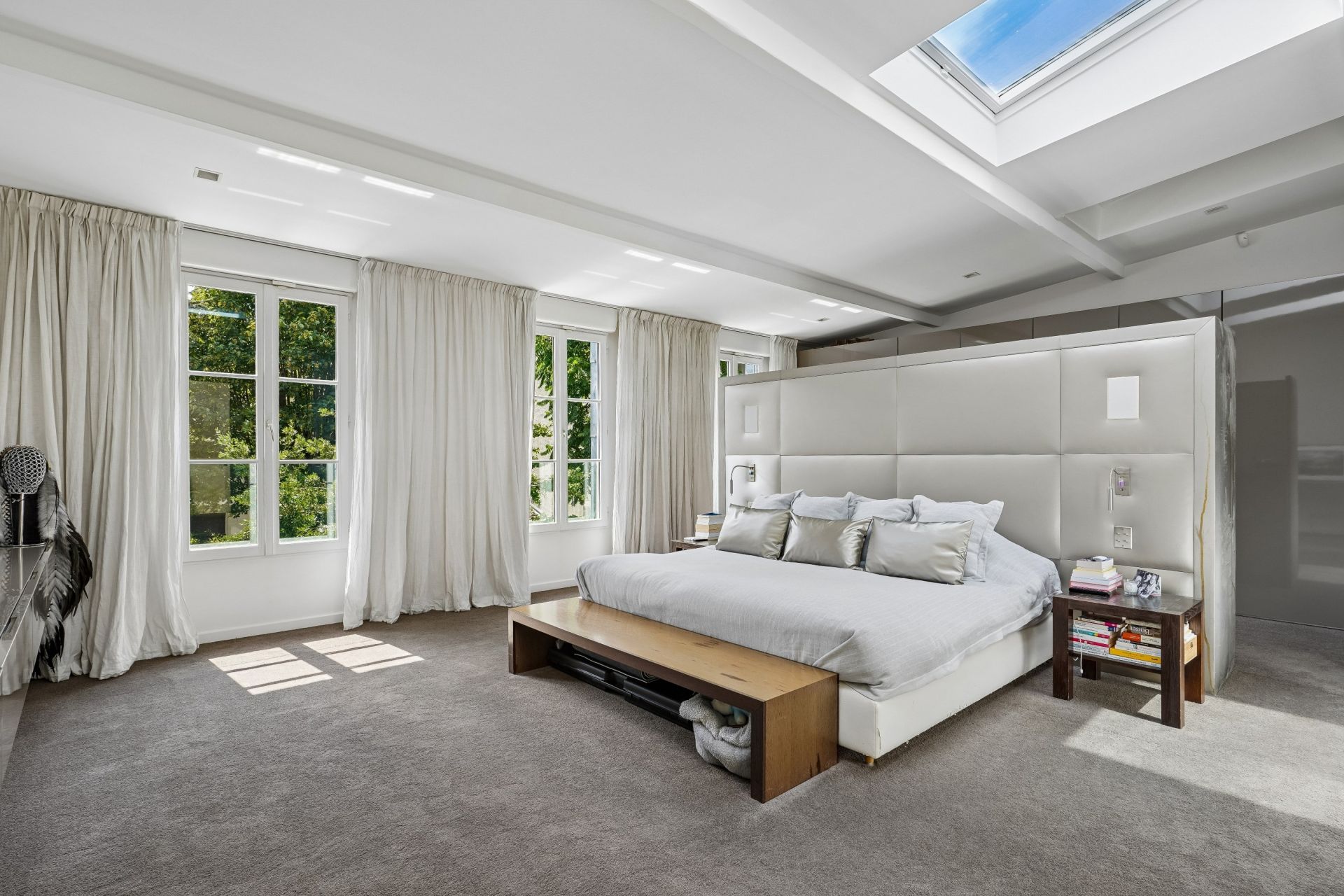 luxury house 7 Rooms for sale on NEUILLY SUR SEINE (92200)