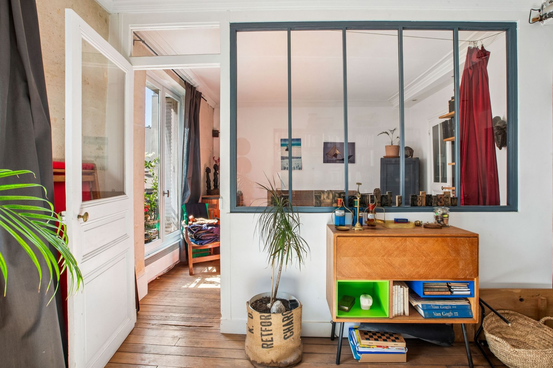 luxury apartment 6 Rooms for sale on PARIS (75017)
