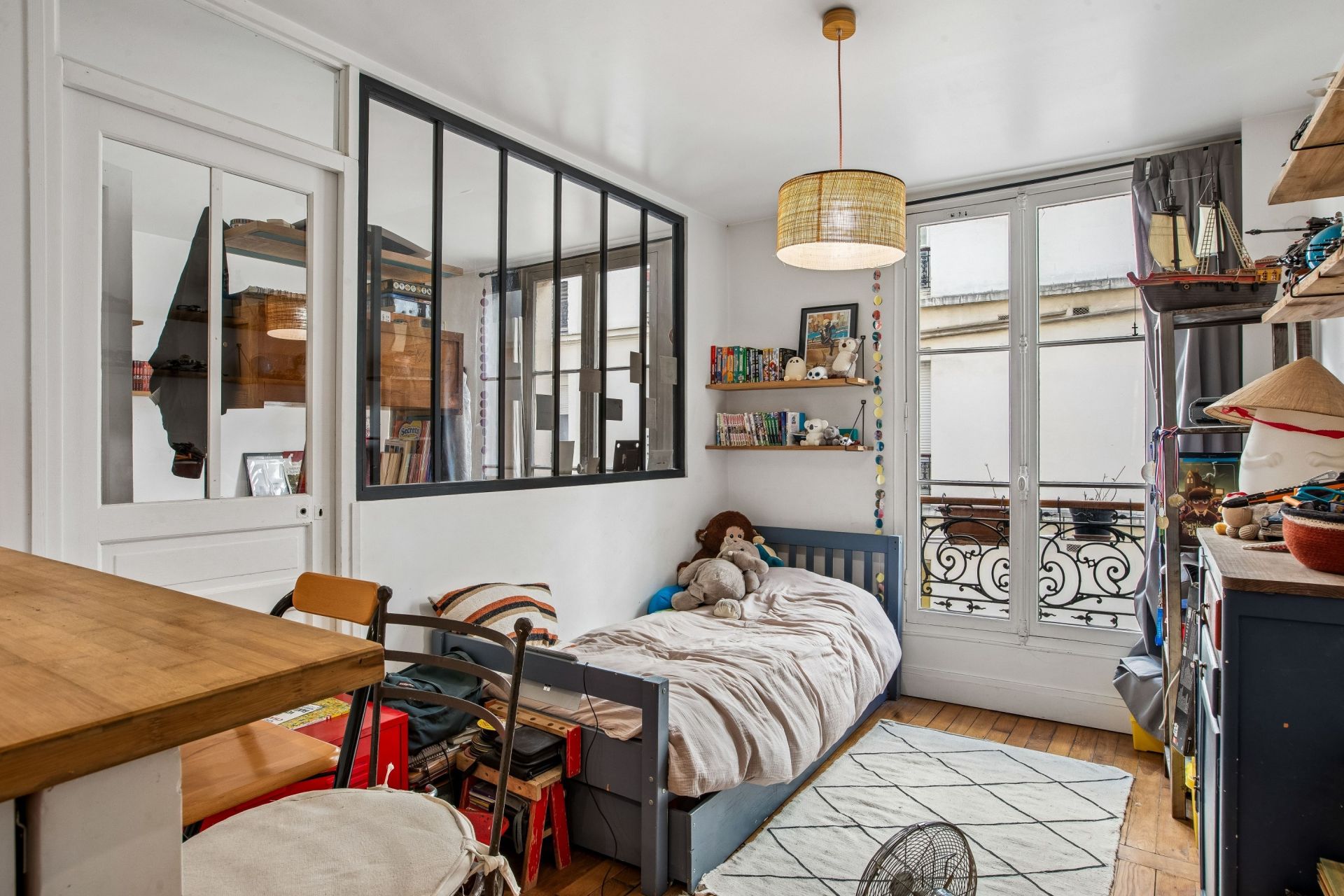 luxury apartment 6 Rooms for sale on PARIS (75017)