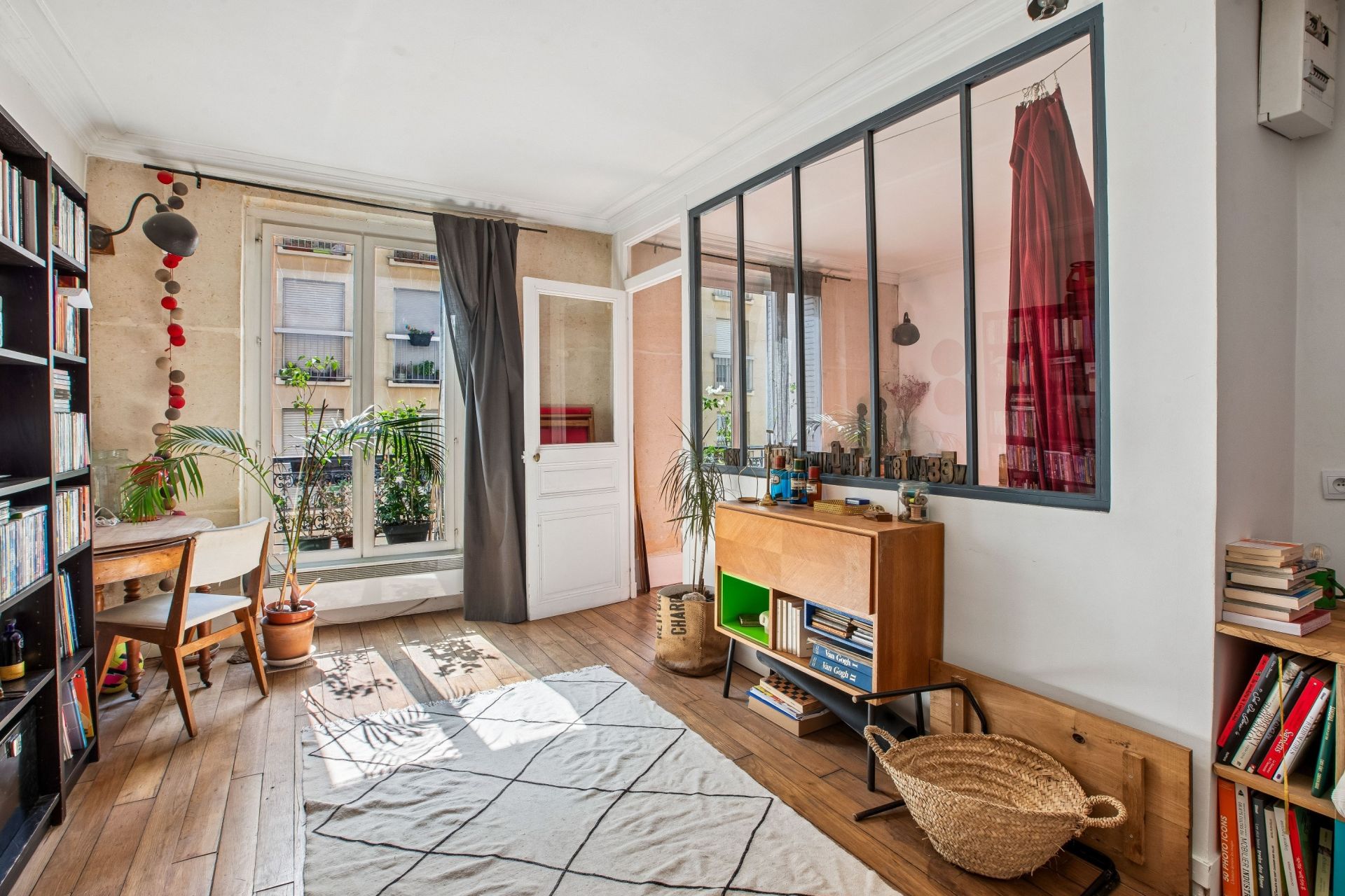 luxury apartment 6 Rooms for sale on PARIS (75017)