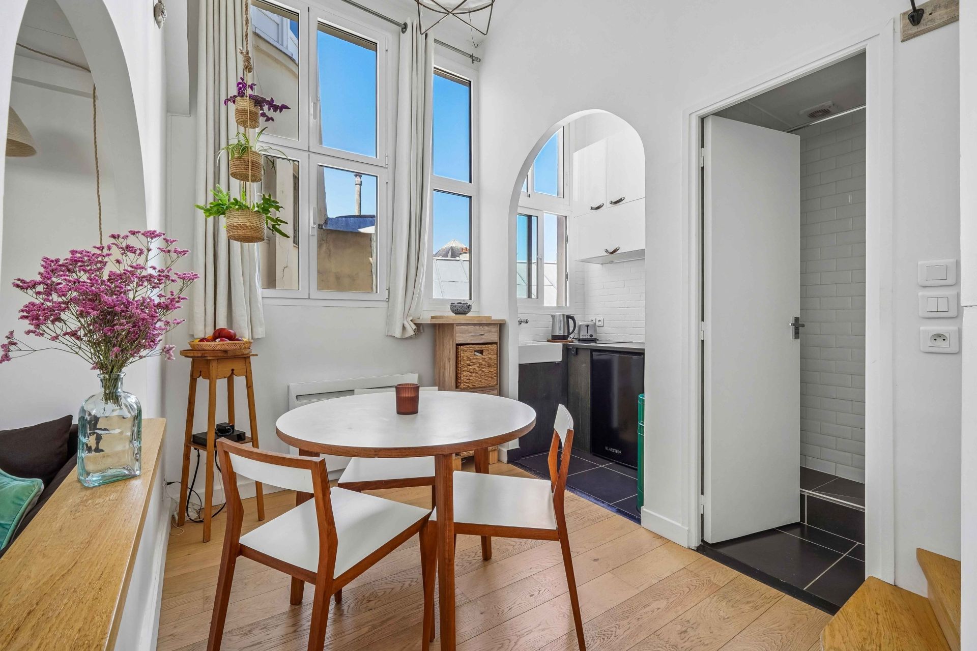 luxury apartment 2 Rooms for sale on PARIS (75001)