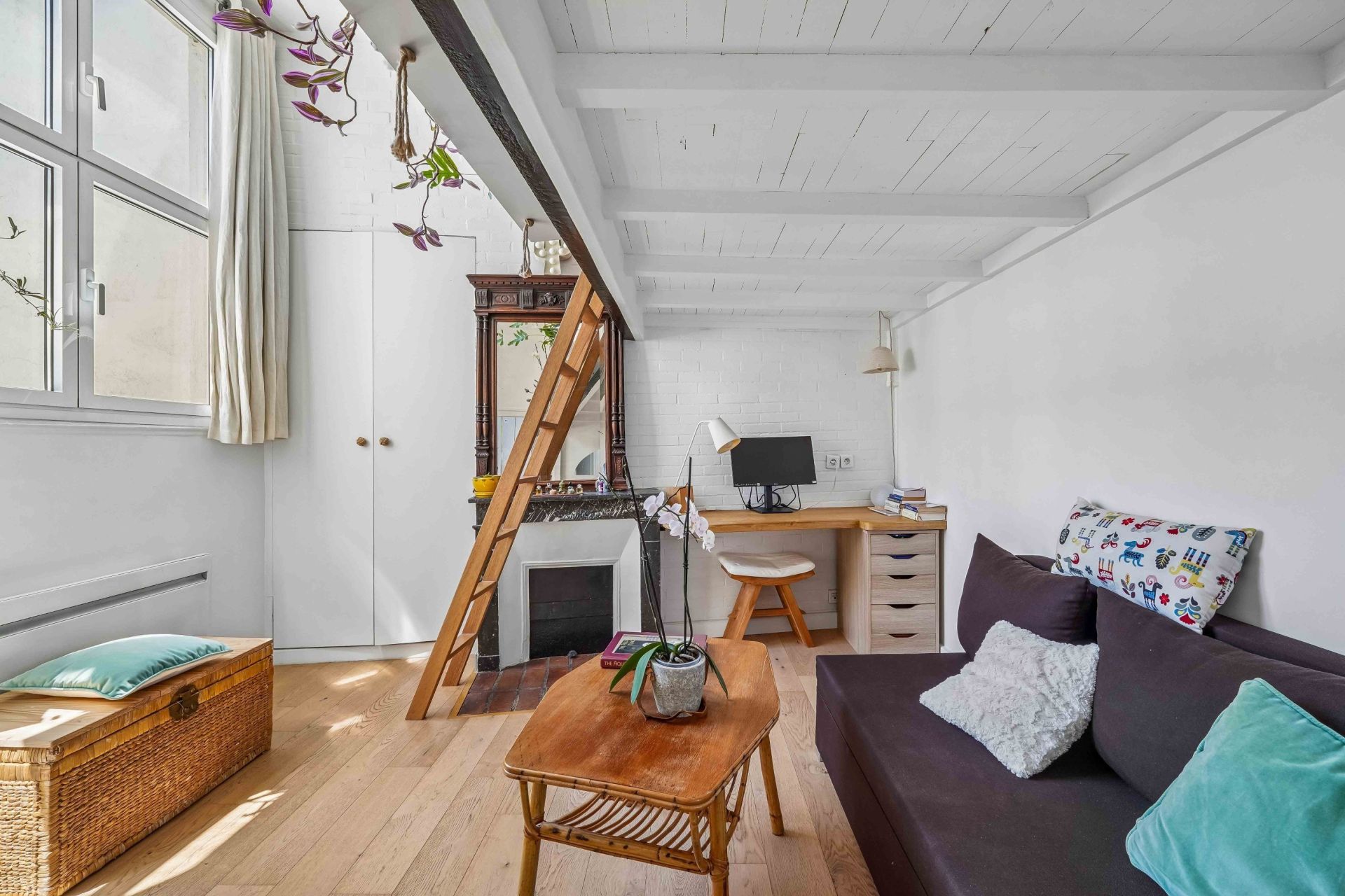 luxury apartment 2 Rooms for sale on PARIS (75001)