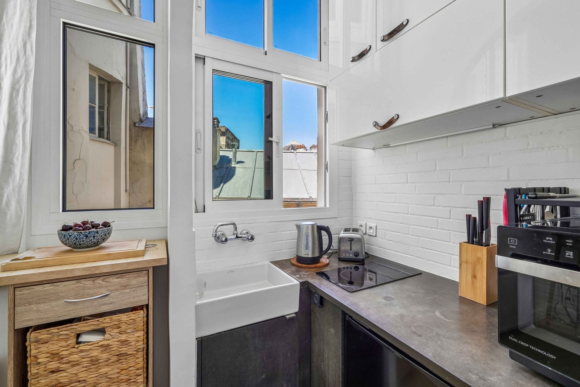 luxury apartment 2 Rooms for sale on PARIS (75001)