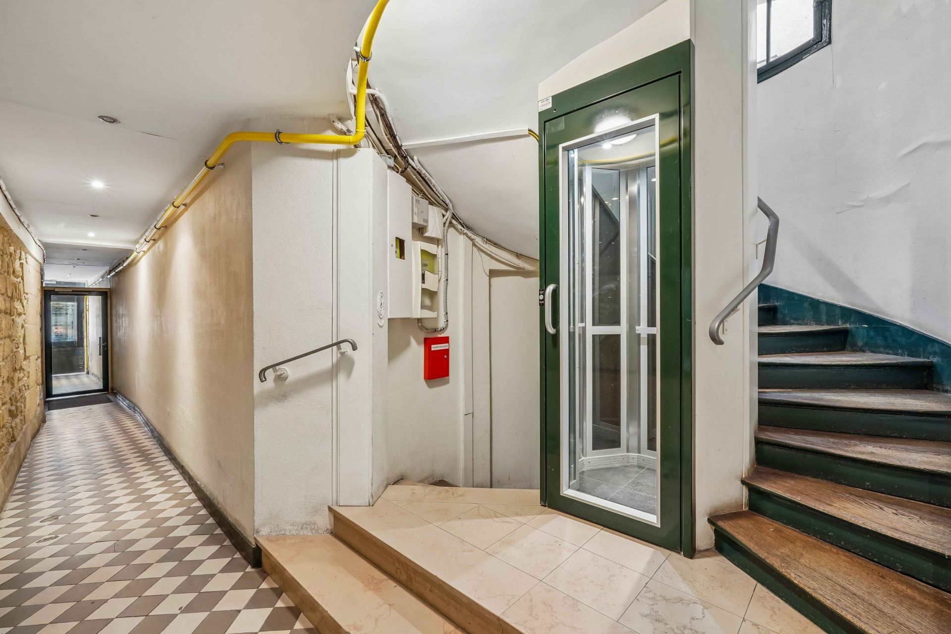 luxury apartment 2 Rooms for sale on PARIS (75001)