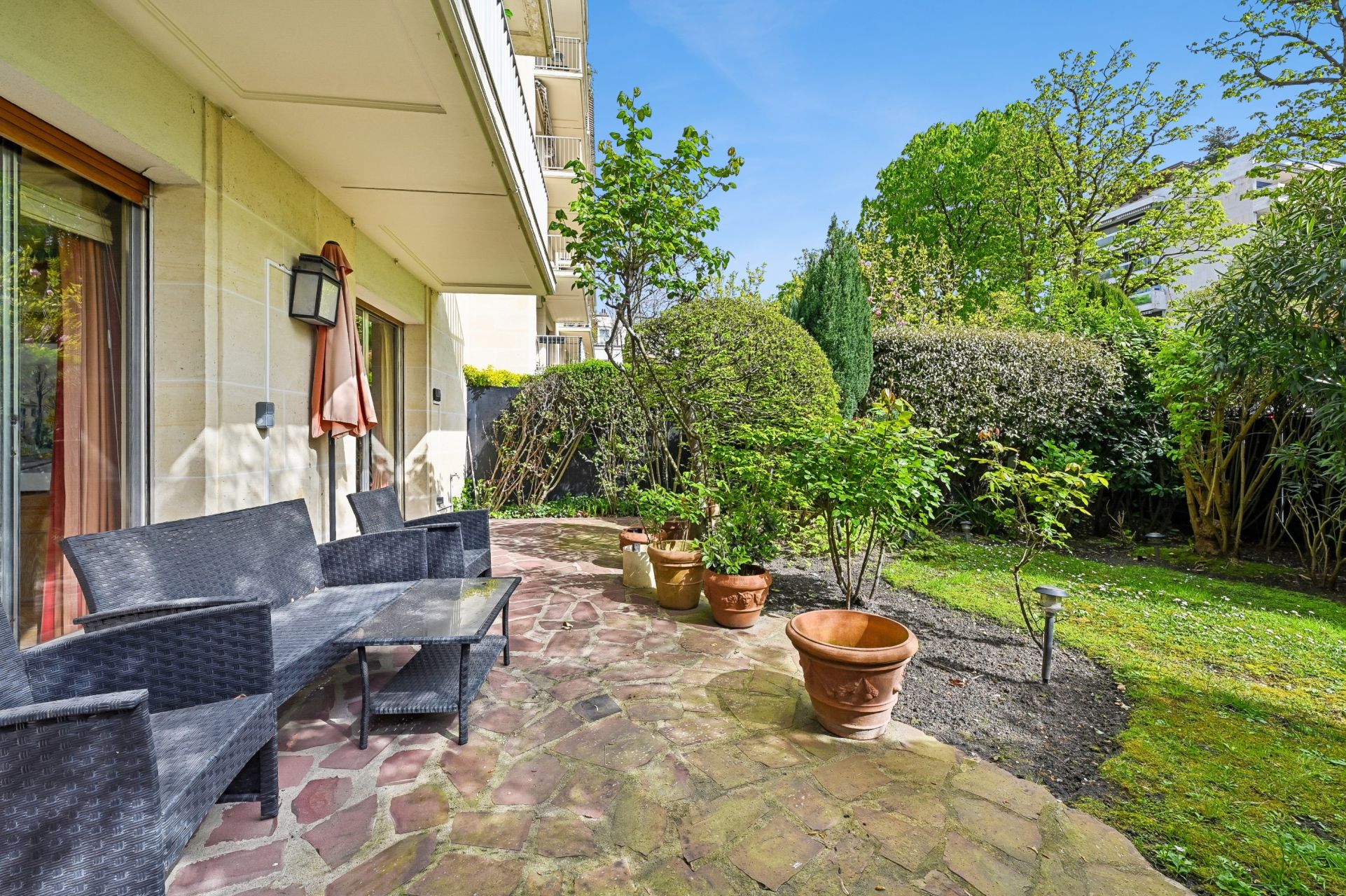 luxury apartment 5 Rooms for sale on NEUILLY SUR SEINE (92200)