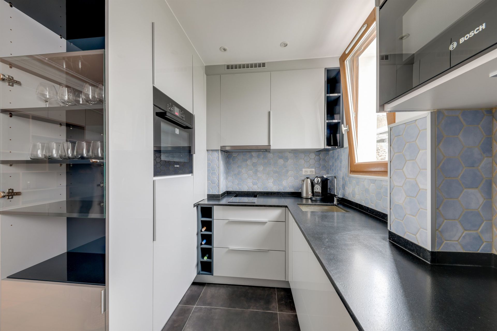 luxury apartment 2 Rooms for rent on PARIS (75017)