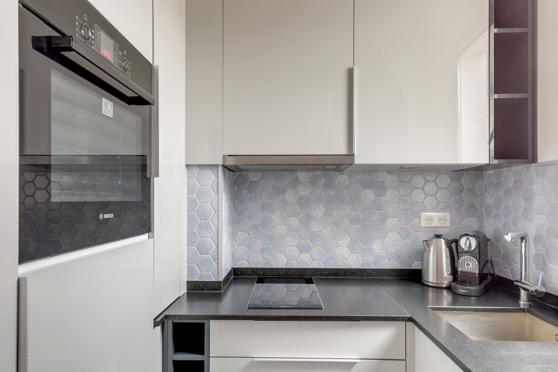 luxury apartment 2 Rooms for rent on PARIS (75017)