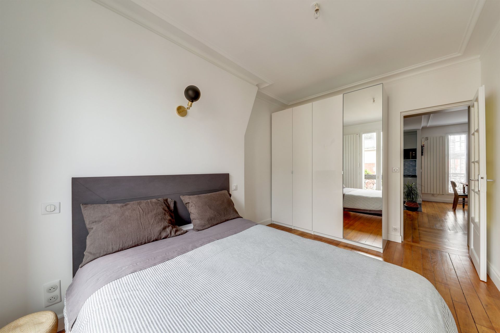 luxury apartment 2 Rooms for rent on PARIS (75017)