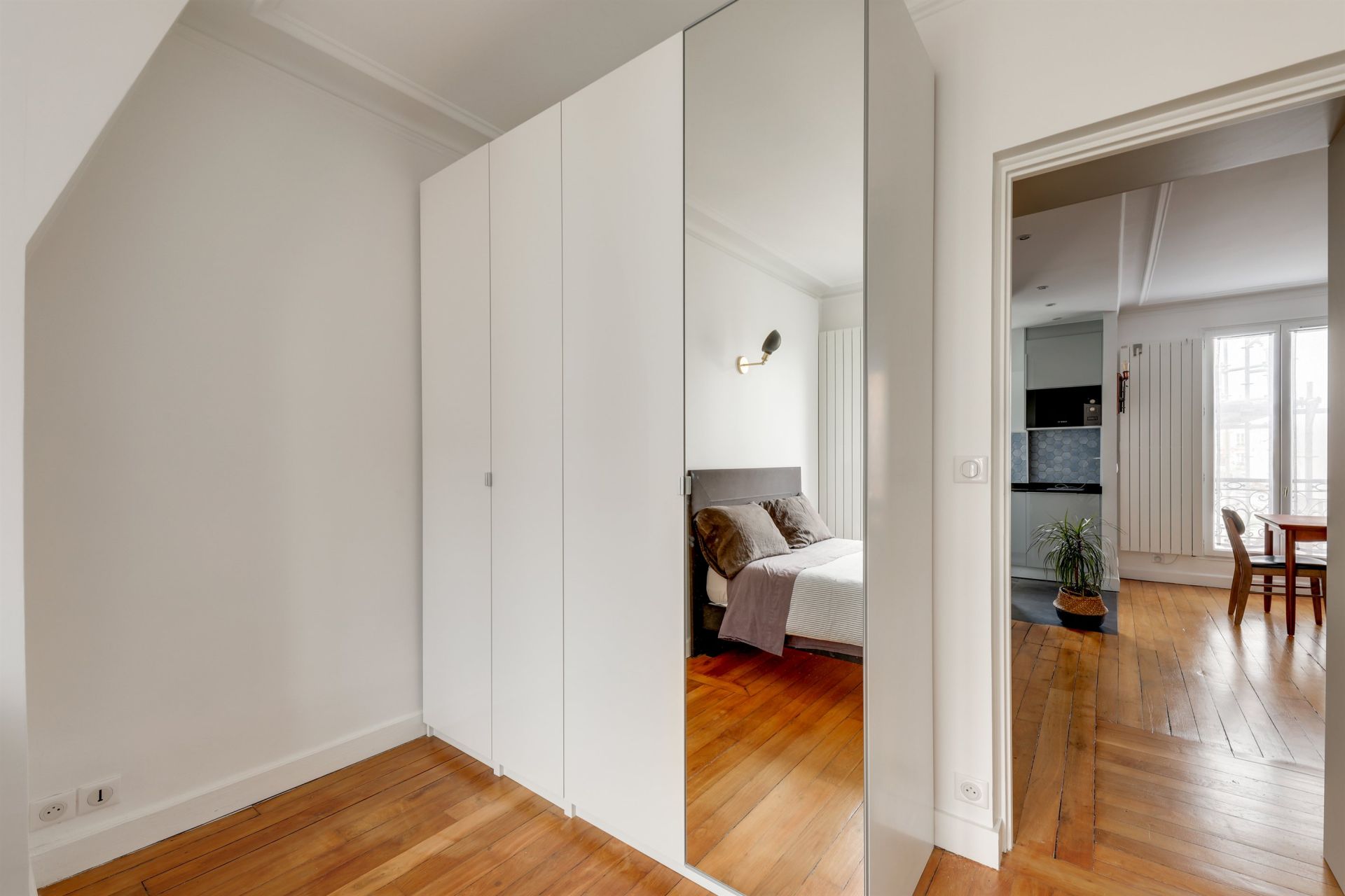 luxury apartment 2 Rooms for rent on PARIS (75017)