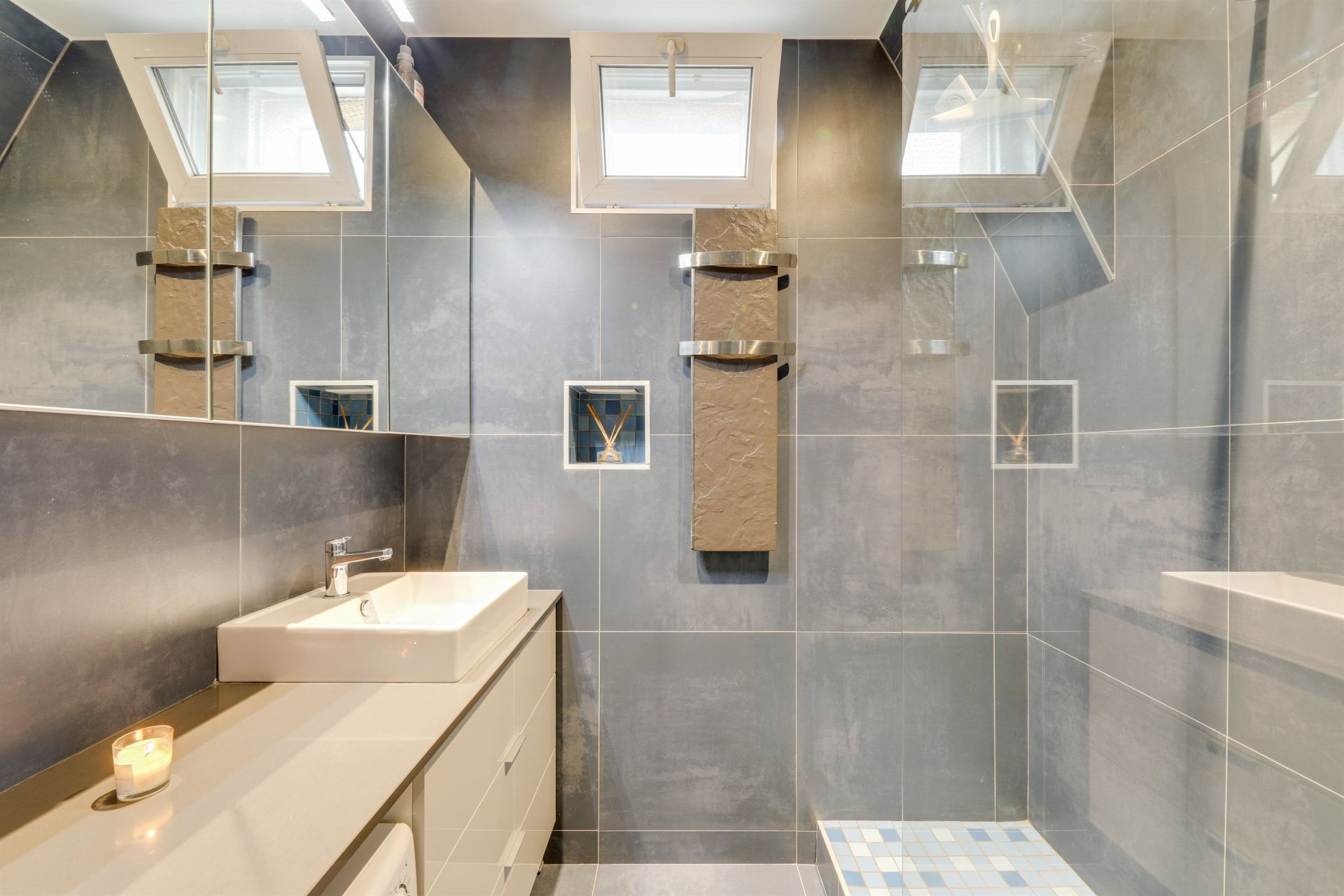 luxury apartment 2 Rooms for rent on PARIS (75017)
