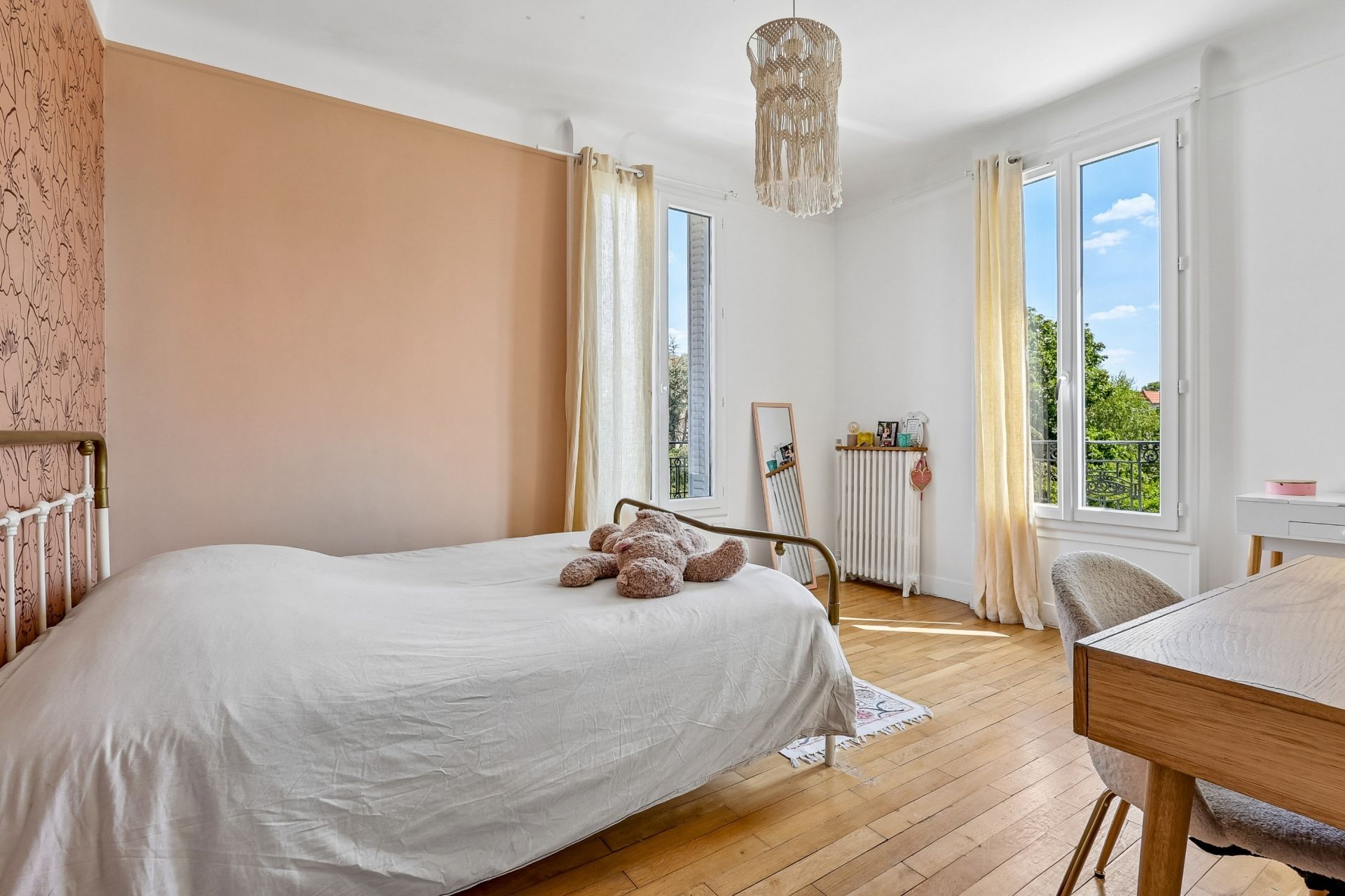 mansion 8 Rooms for sale on LE PERREUX SUR MARNE (94170)