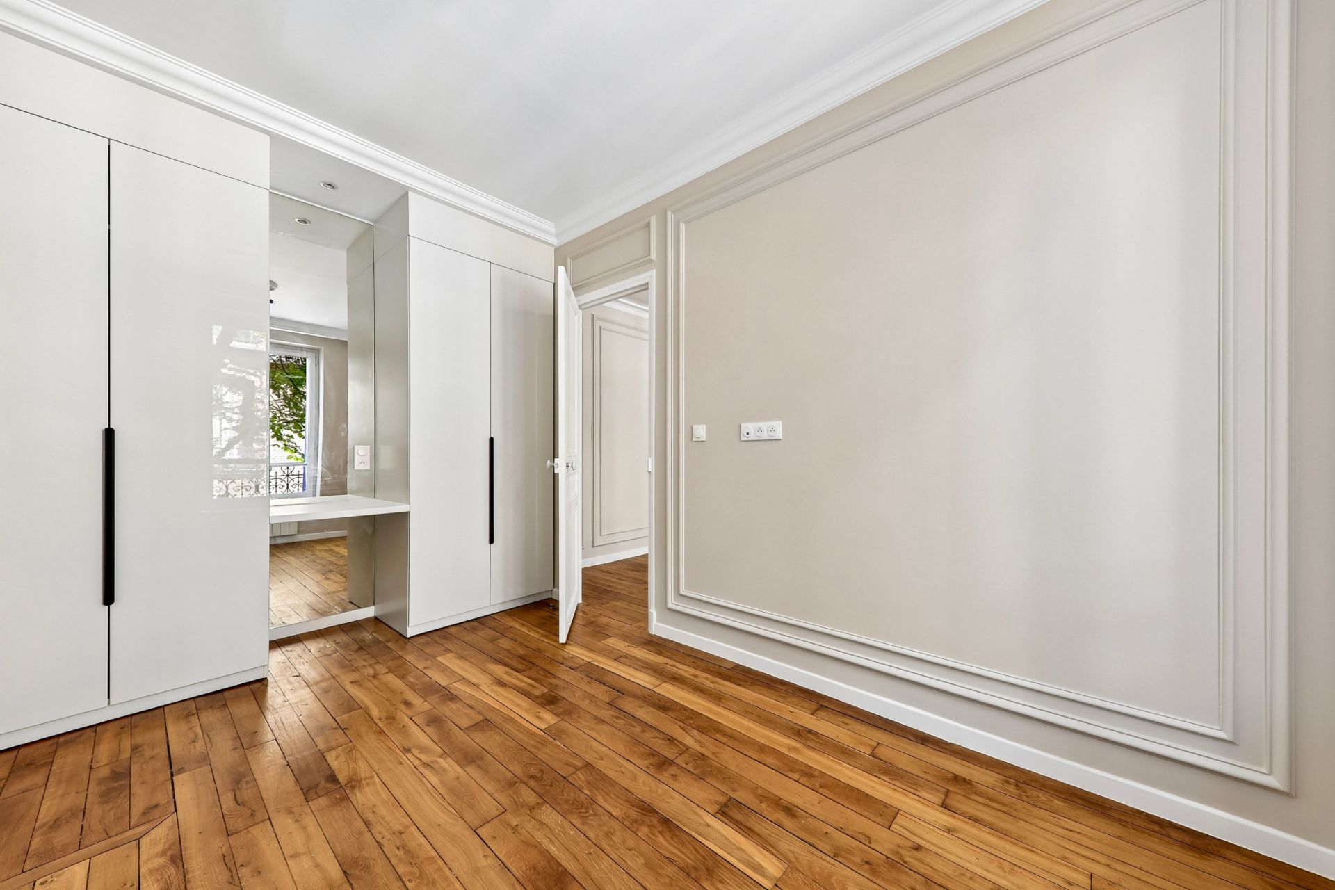 luxury apartment 2 Rooms for sale on PARIS (75007)