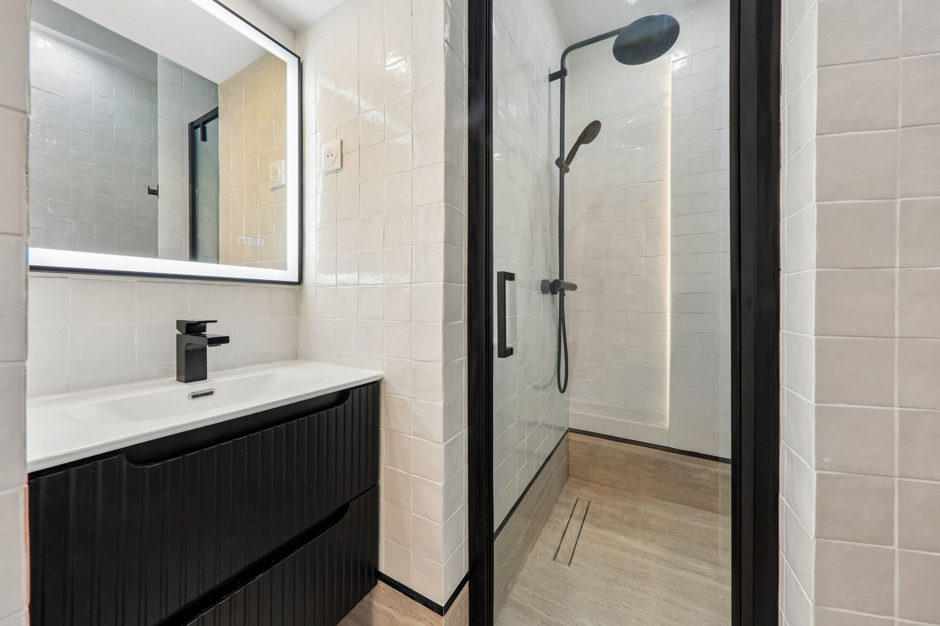 luxury apartment 2 Rooms for sale on PARIS (75007)