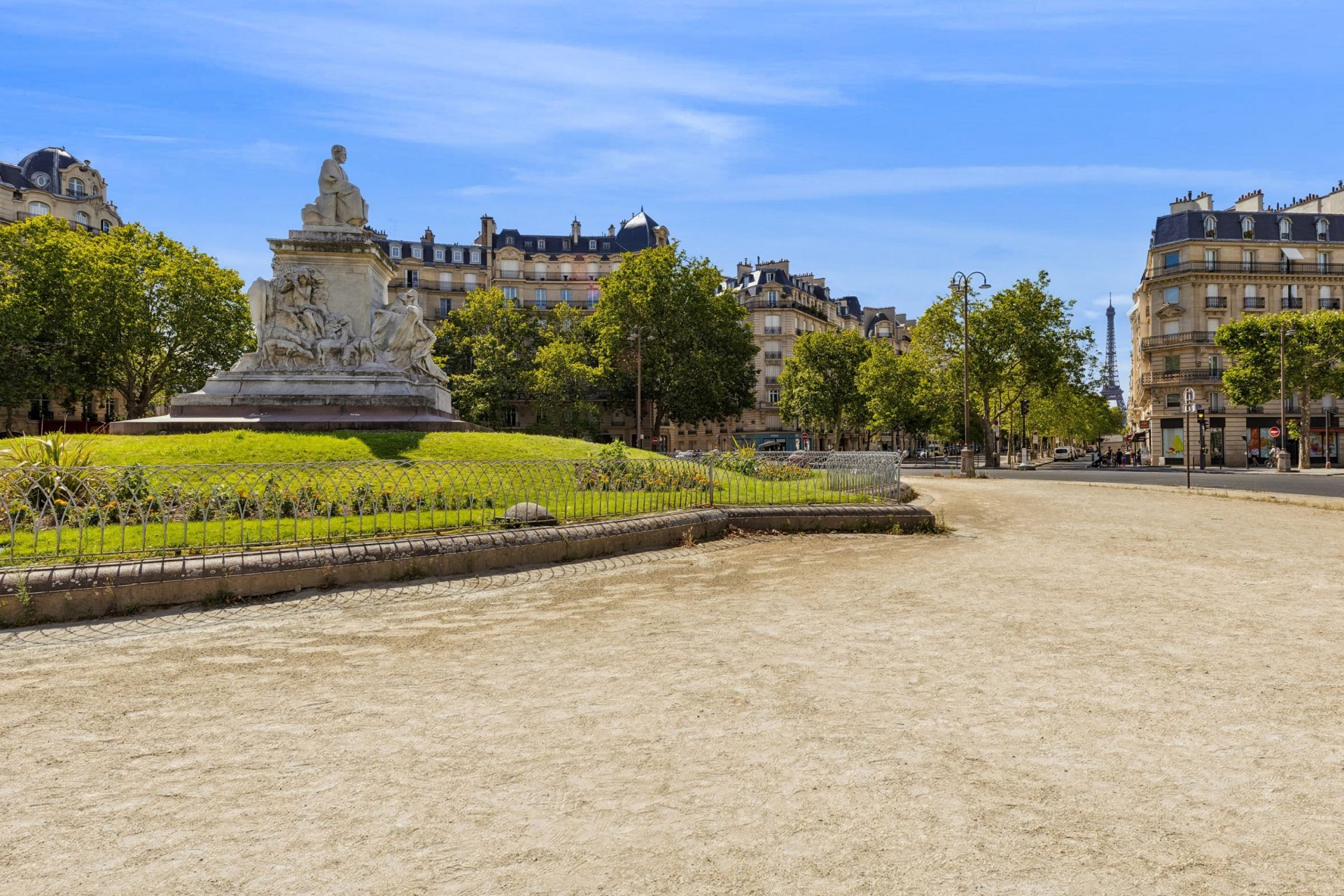 luxury apartment 2 Rooms for sale on PARIS (75007)