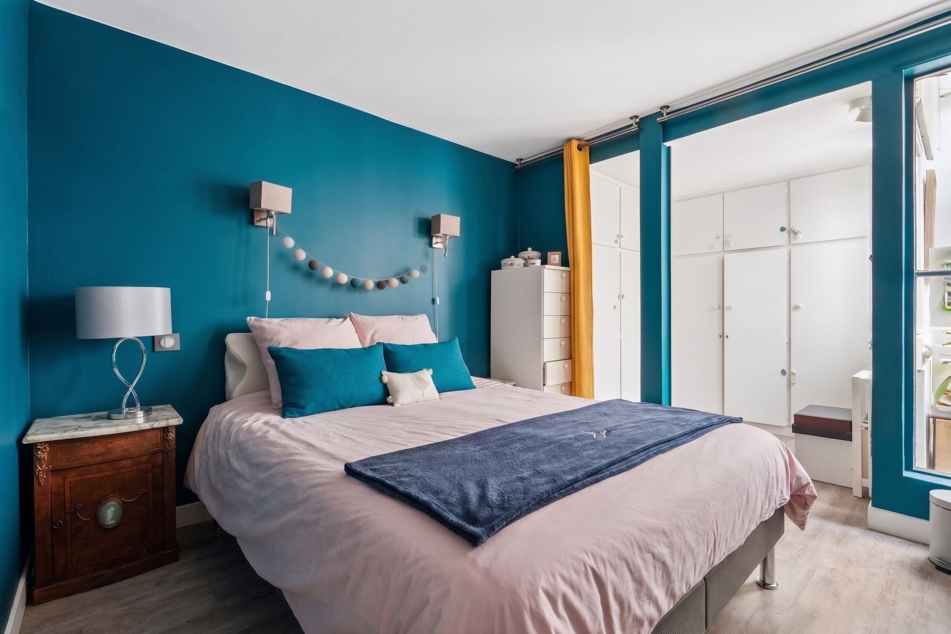 luxury apartment 2 Rooms for sale on PARIS (75017)