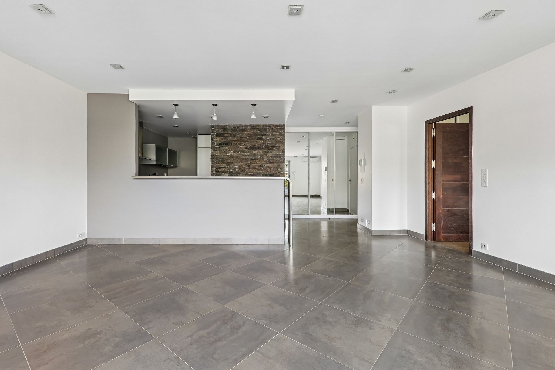 luxury apartment 2 Rooms for sale on PARIS (75016)