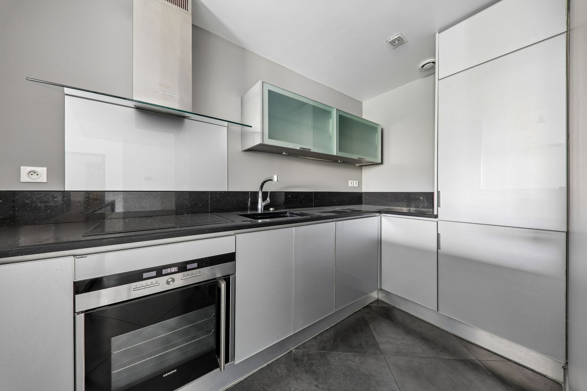 luxury apartment 2 Rooms for sale on PARIS (75016)