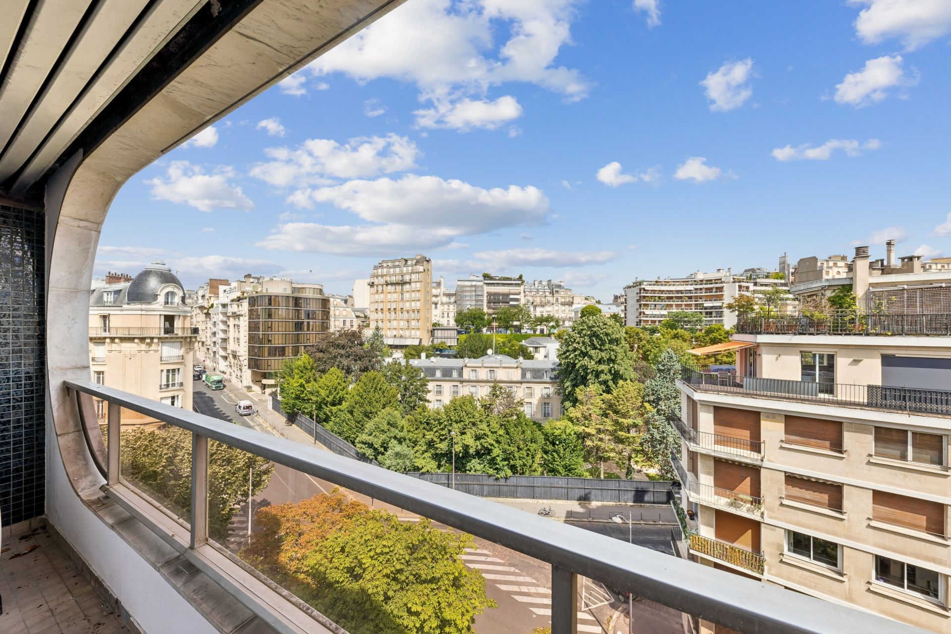 luxury apartment 2 Rooms for sale on PARIS (75016)
