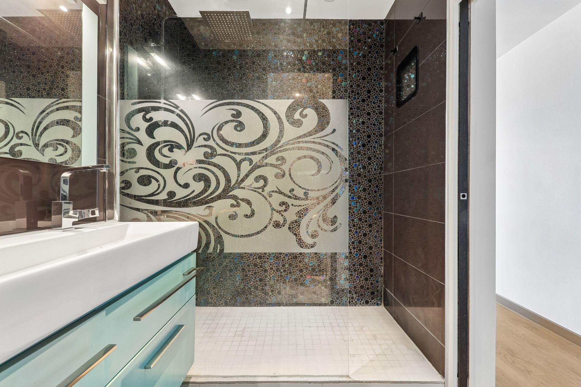 luxury apartment 2 Rooms for sale on PARIS (75016)