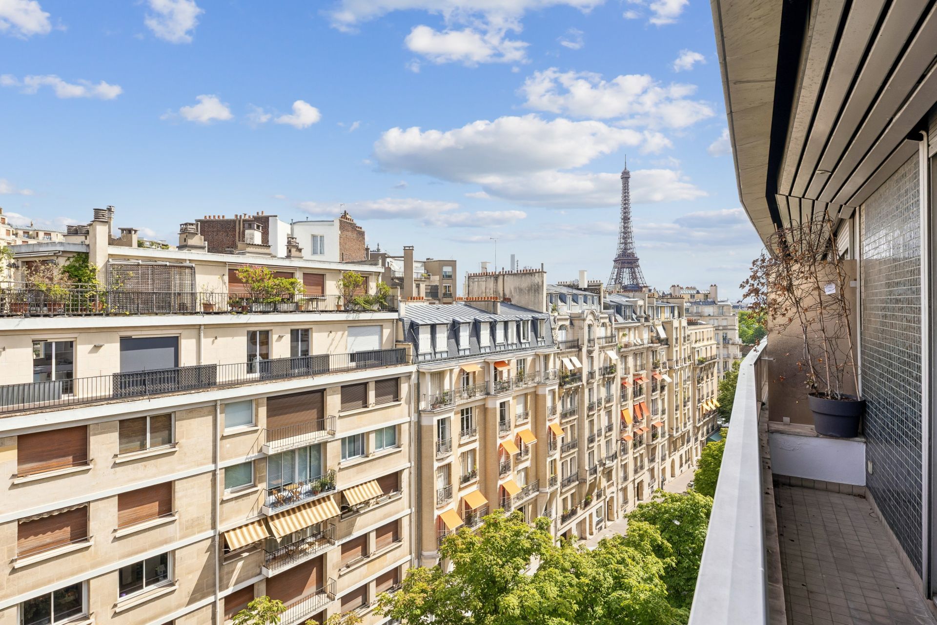 luxury apartment 2 Rooms for sale on PARIS (75016)
