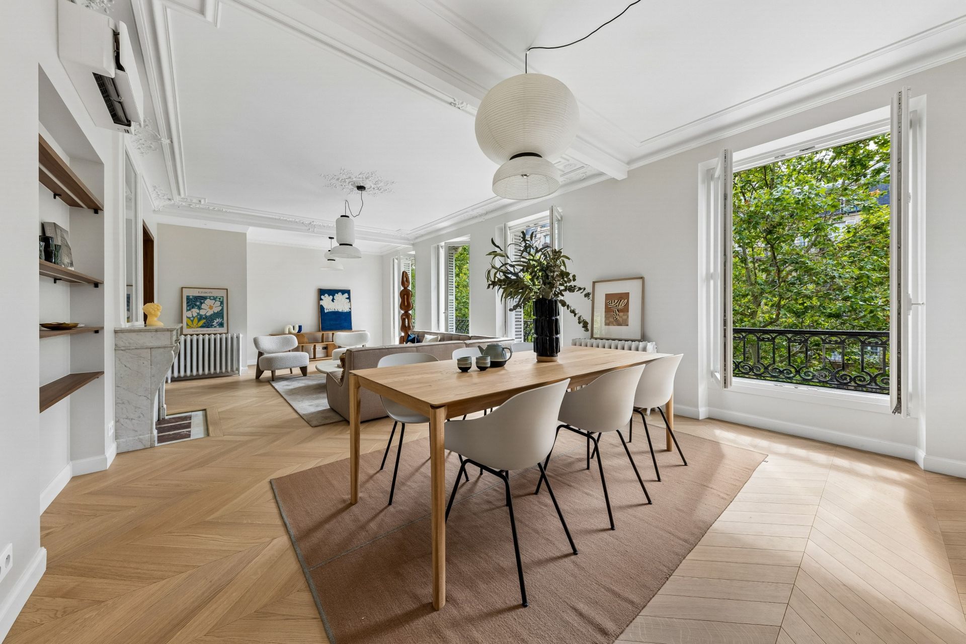 luxury apartment 6 Rooms for sale on PARIS (75007)
