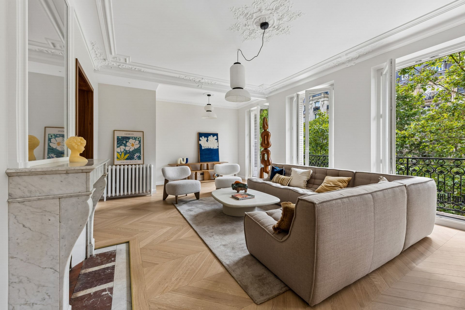 luxury apartment 6 Rooms for sale on PARIS (75007)
