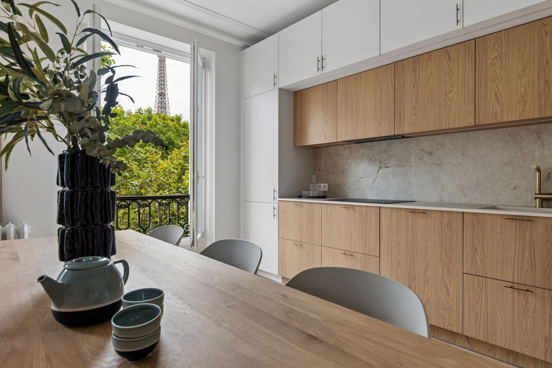 luxury apartment 6 Rooms for sale on PARIS (75007)