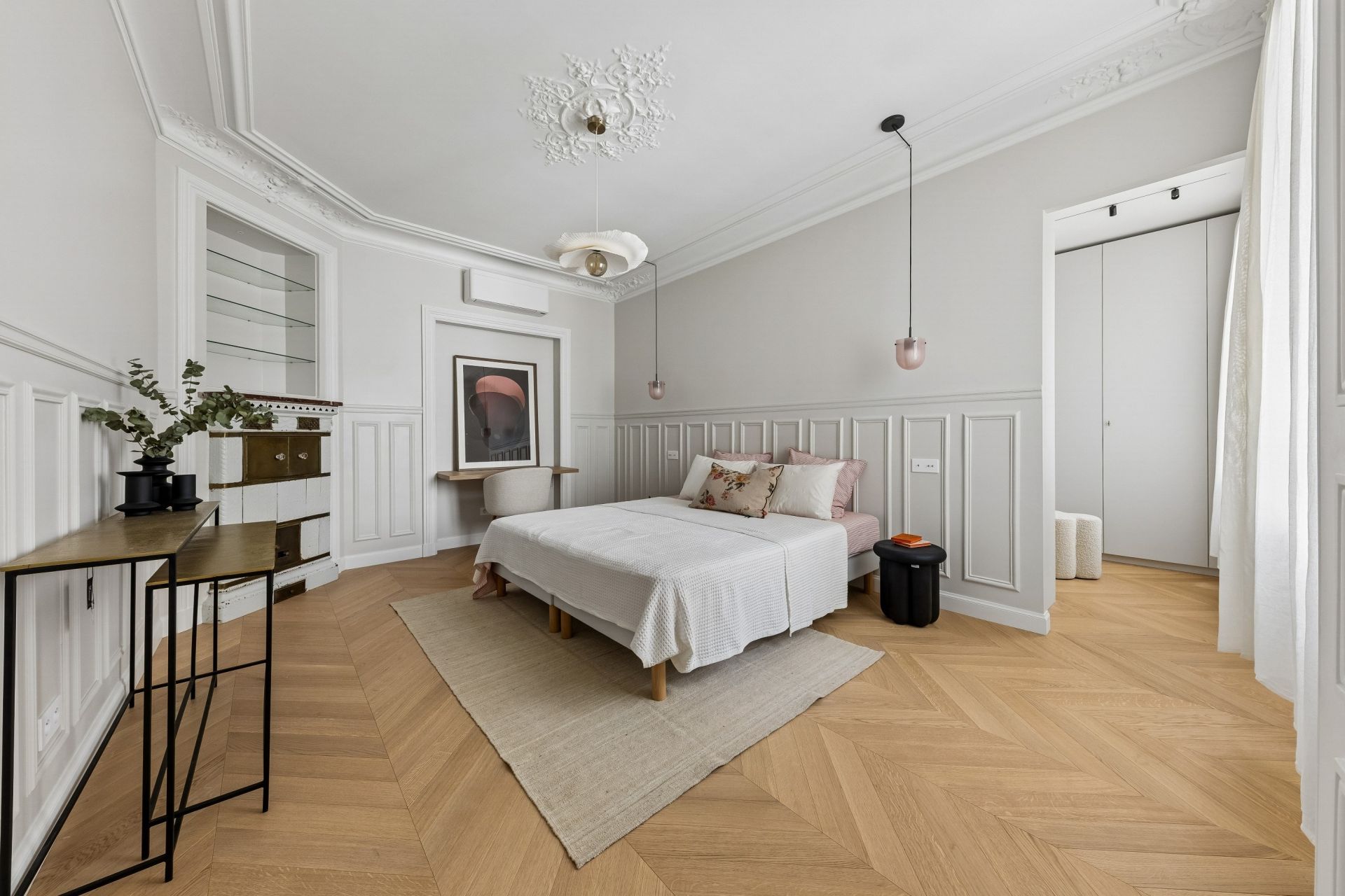 luxury apartment 6 Rooms for sale on PARIS (75007)