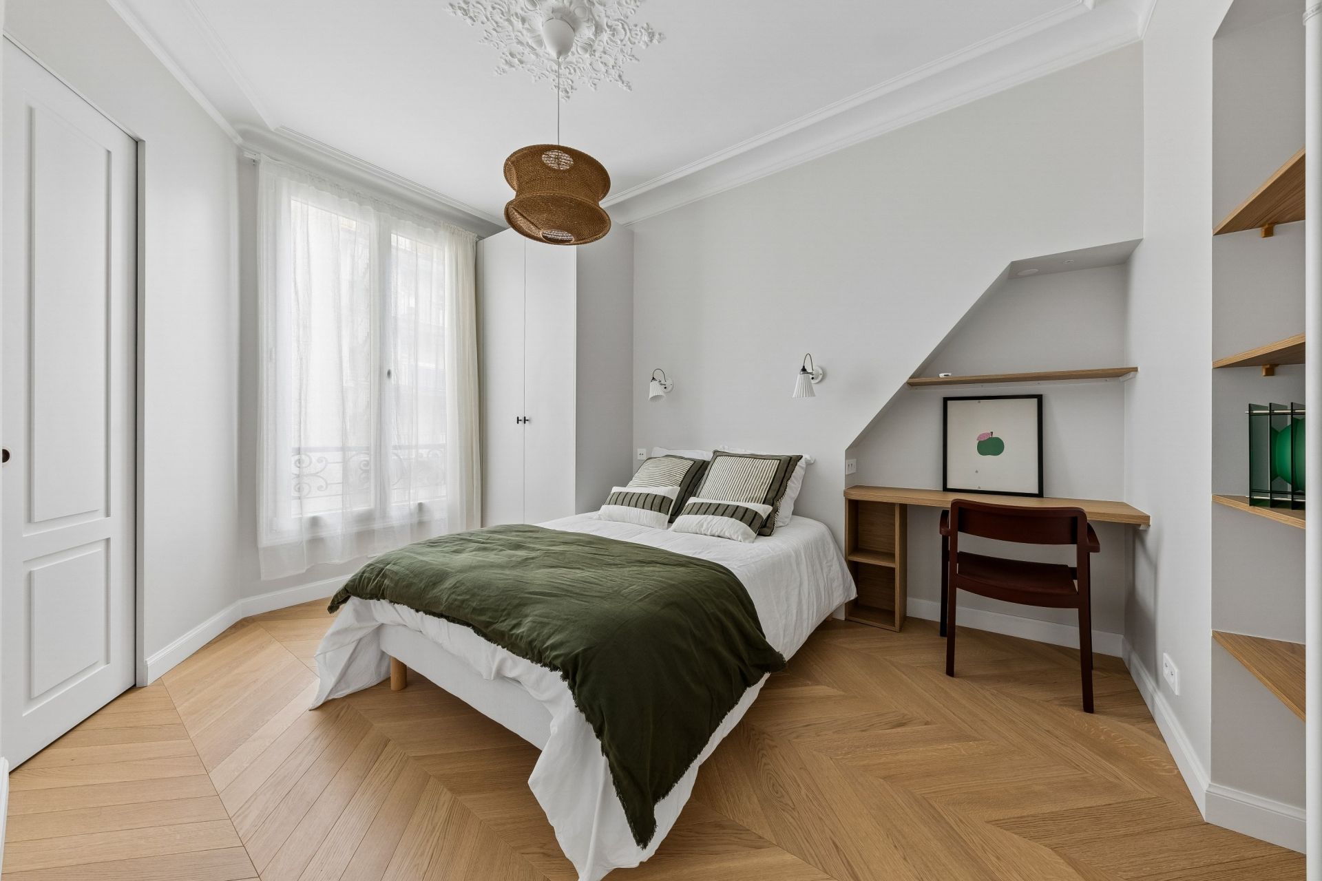luxury apartment 6 Rooms for sale on PARIS (75007)