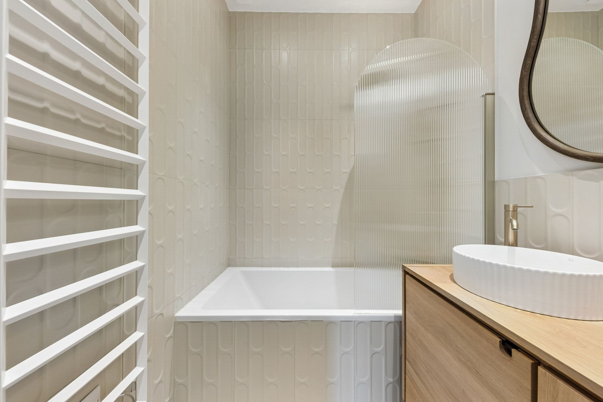luxury apartment 6 Rooms for sale on PARIS (75007)