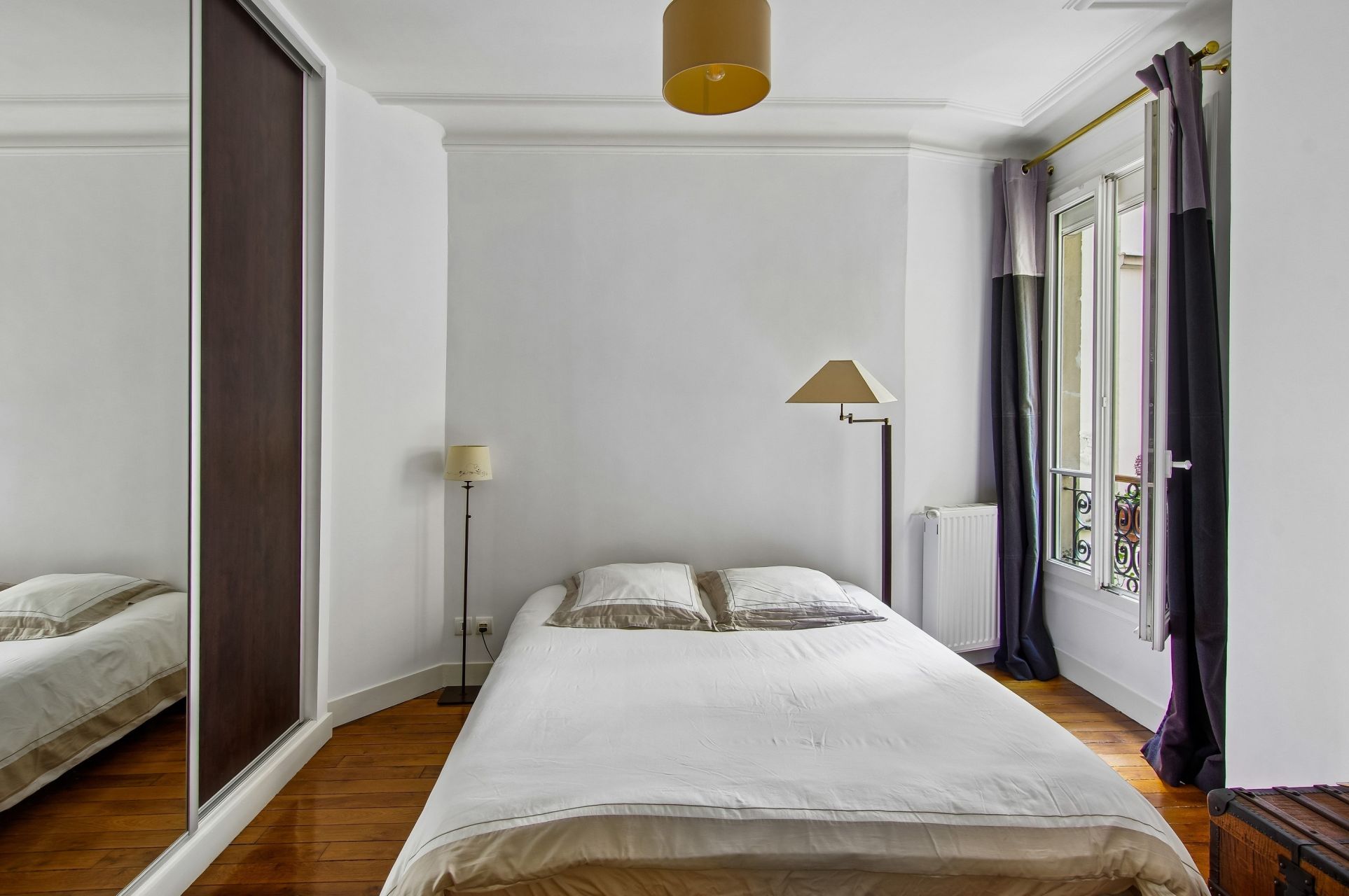 luxury apartment 4 Rooms for sale on PARIS (75018)