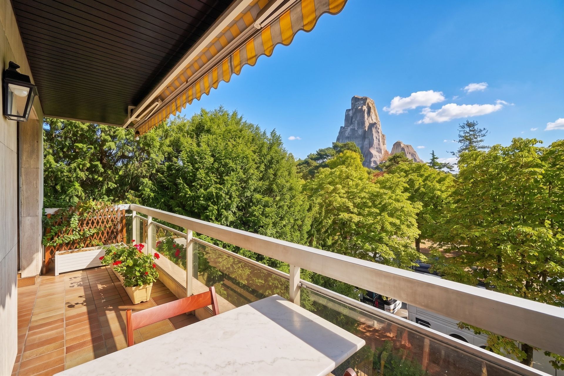 luxury apartment 3 Rooms for sale on ST MANDE (94160)