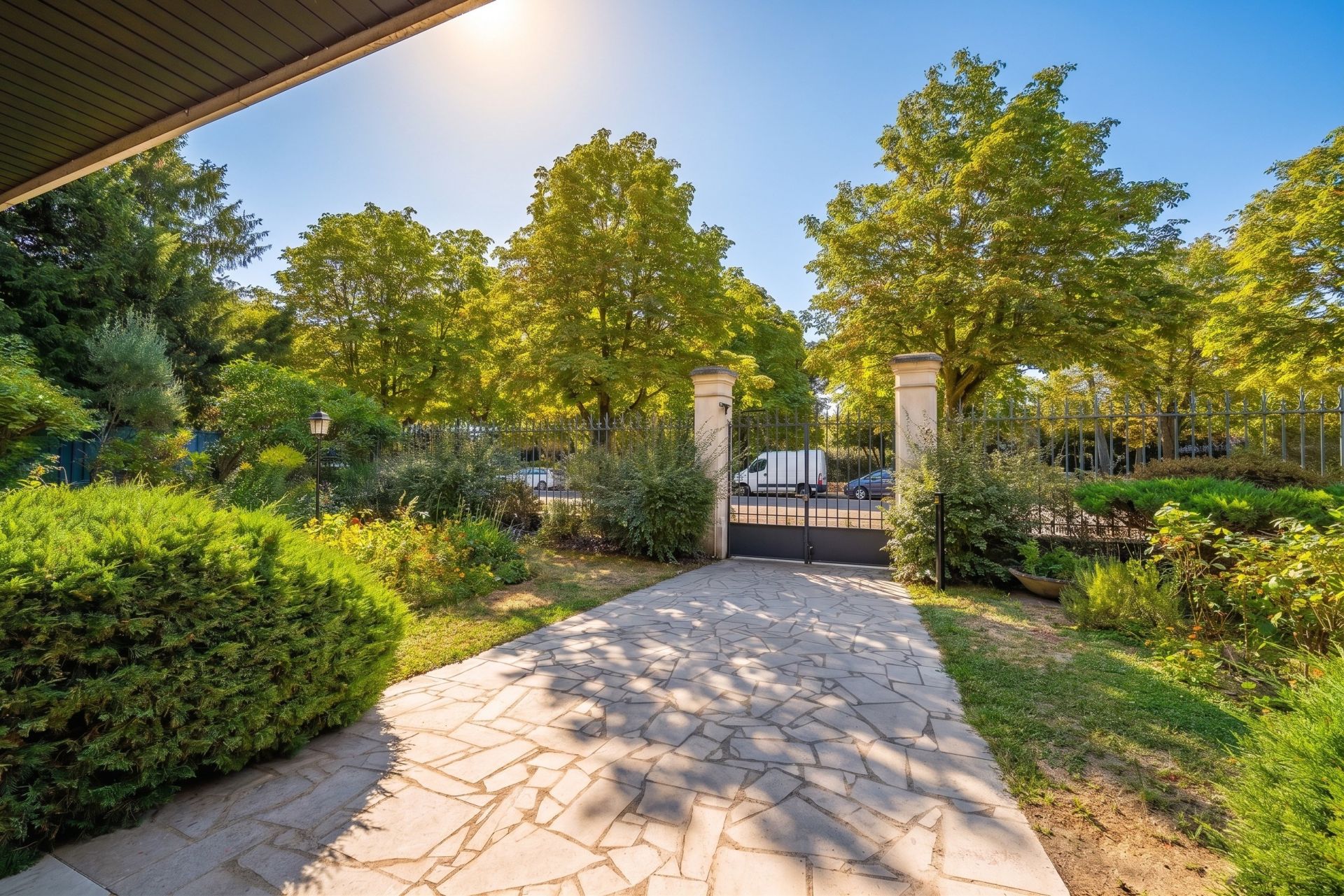 luxury apartment 3 Rooms for sale on ST MANDE (94160)