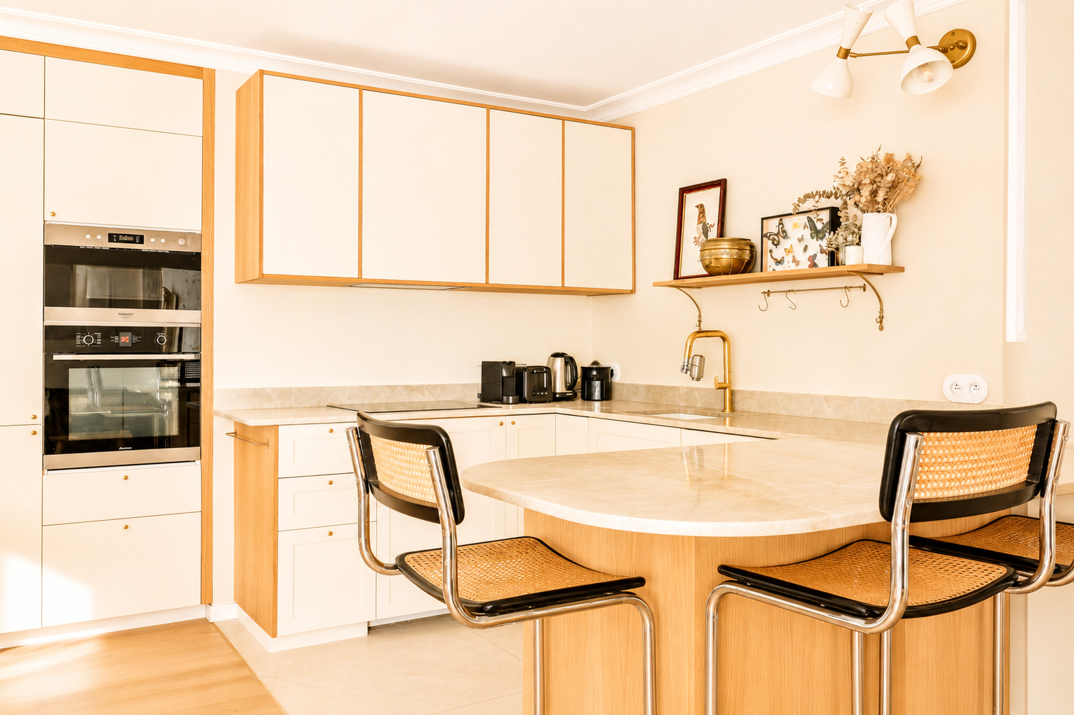 luxury apartment 5 Rooms for sale on PARIS (75003)
