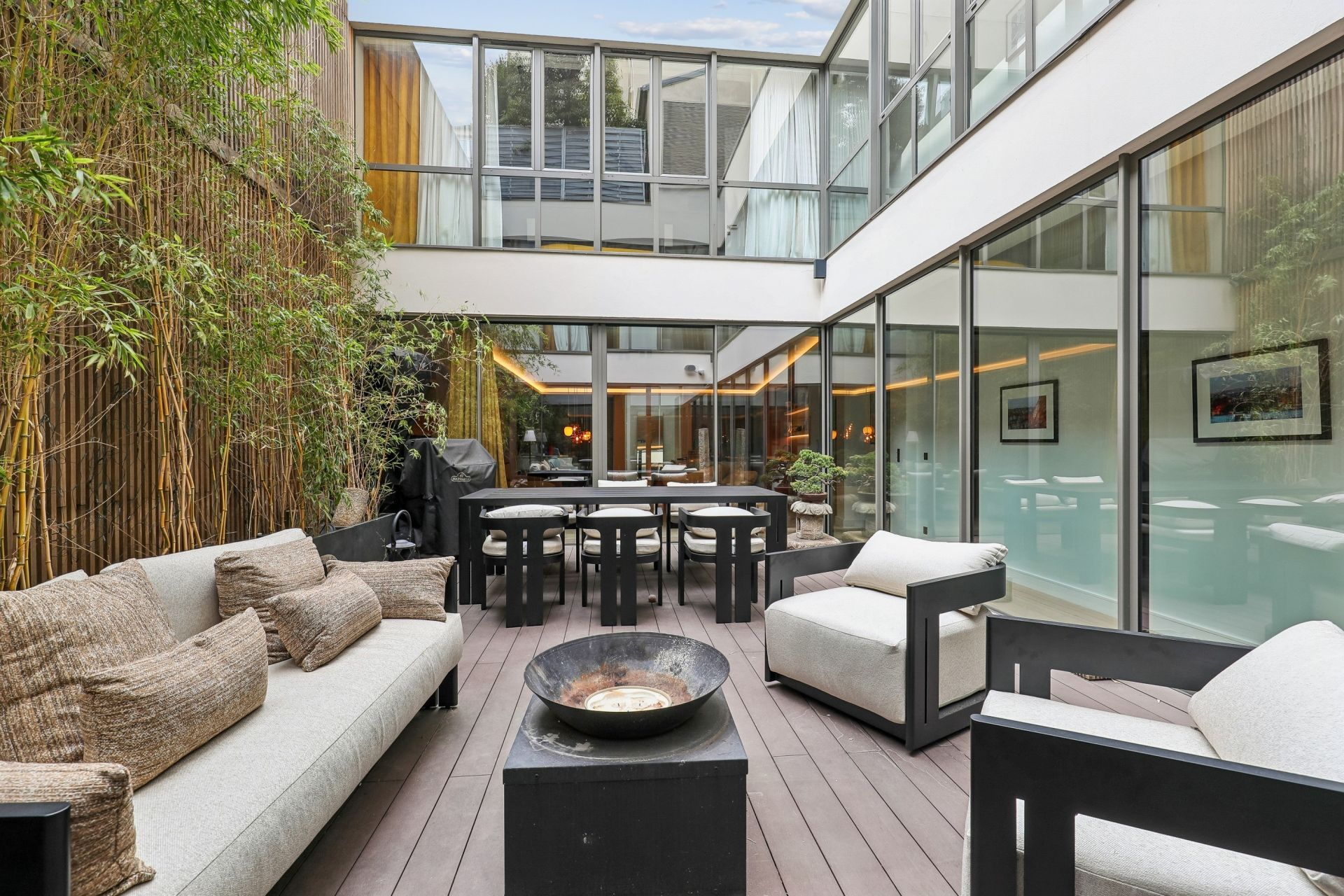 luxury apartment 6 Rooms for sale on PARIS (75002)