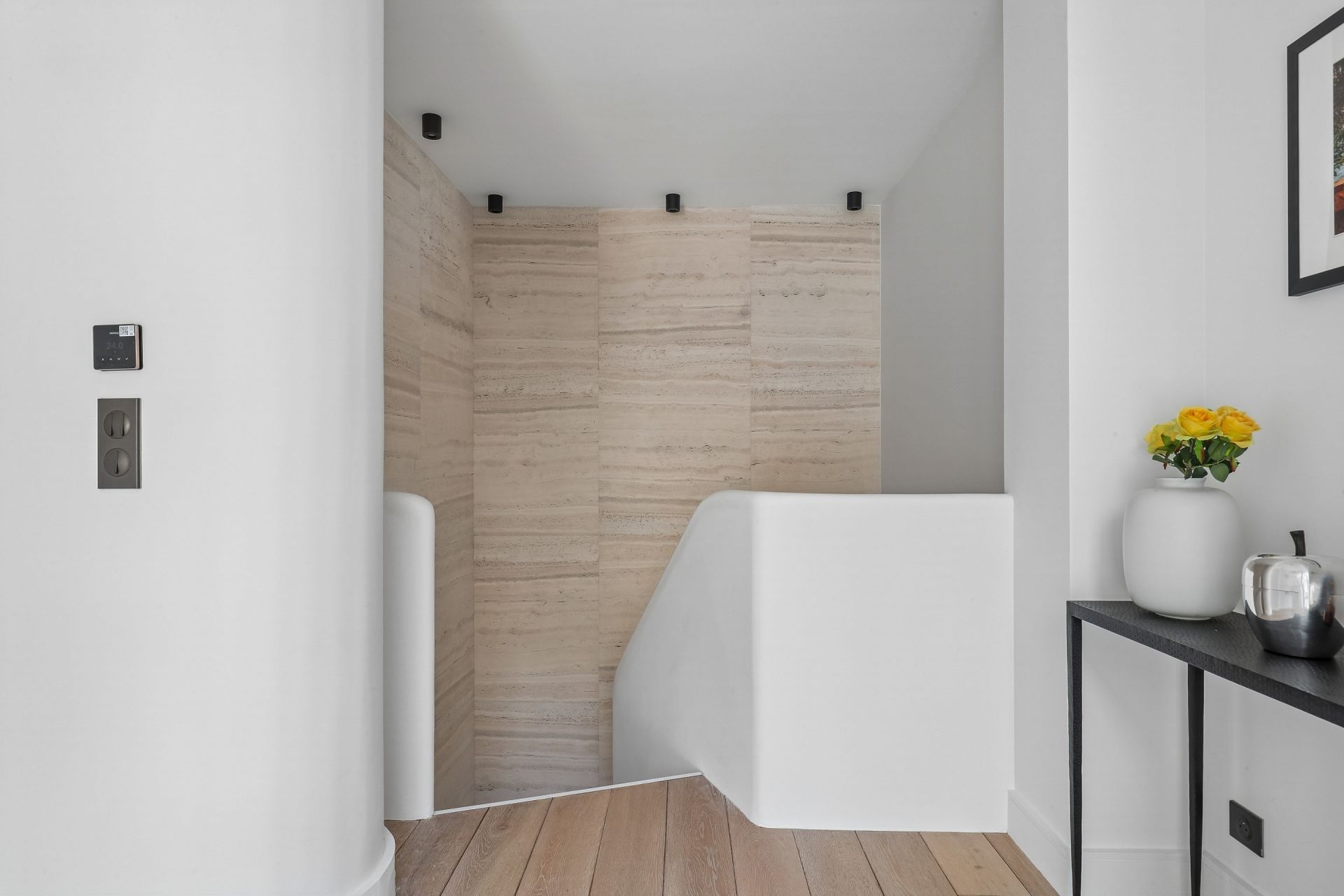 luxury apartment 6 Rooms for sale on PARIS (75002)