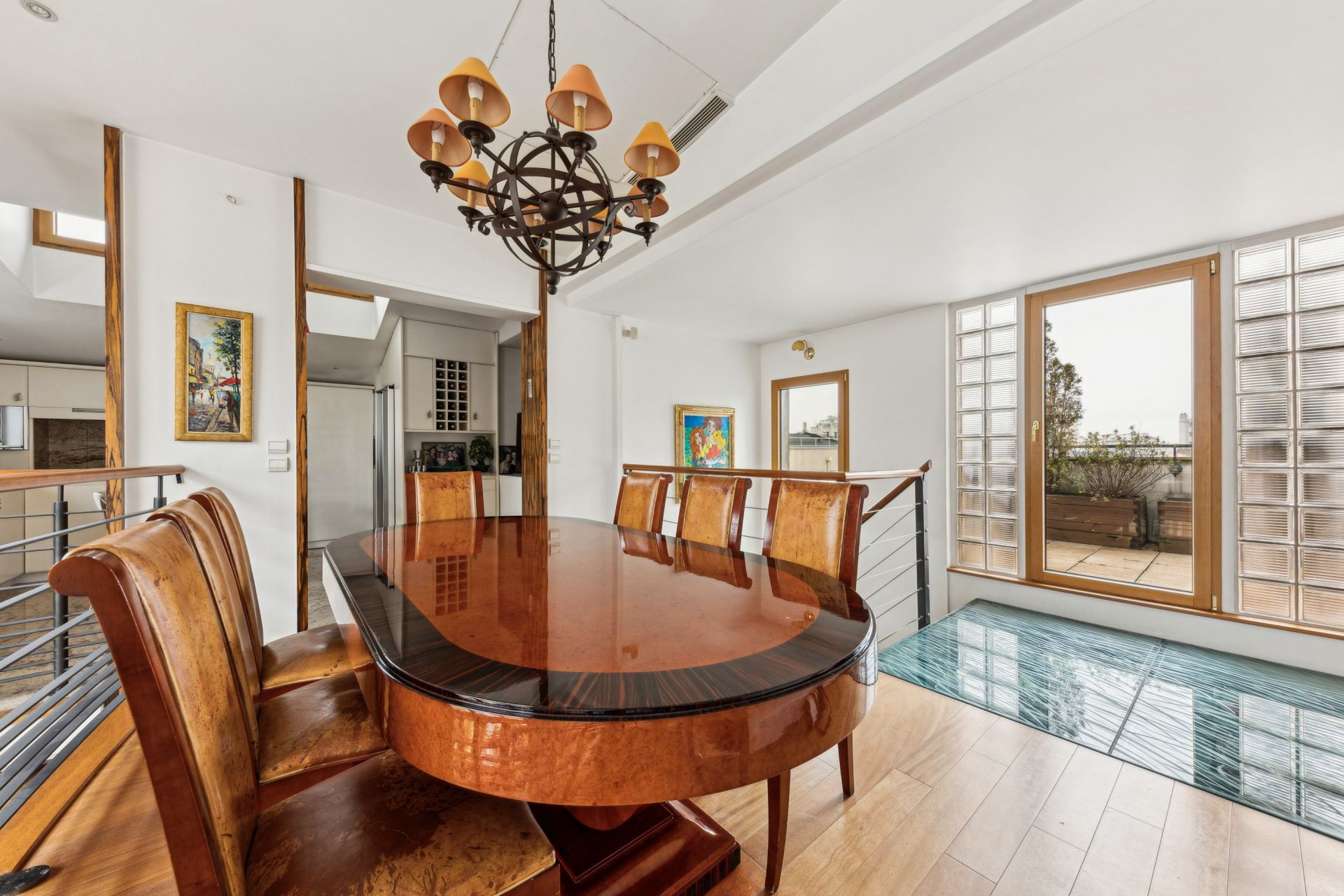 luxury apartment 6 Rooms for sale on PARIS (75012)