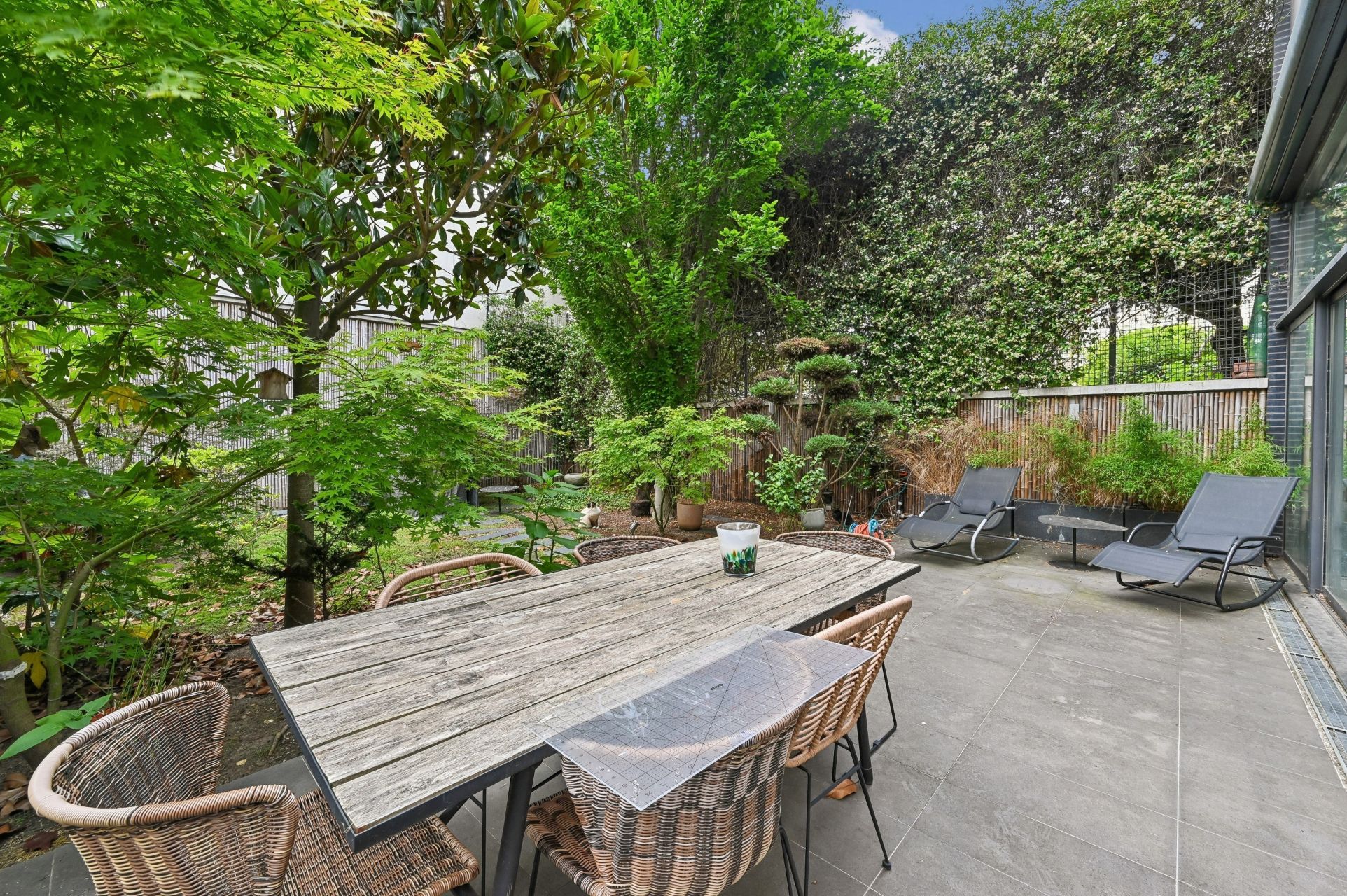 luxury house 8 Rooms for sale on MONTROUGE (92120)