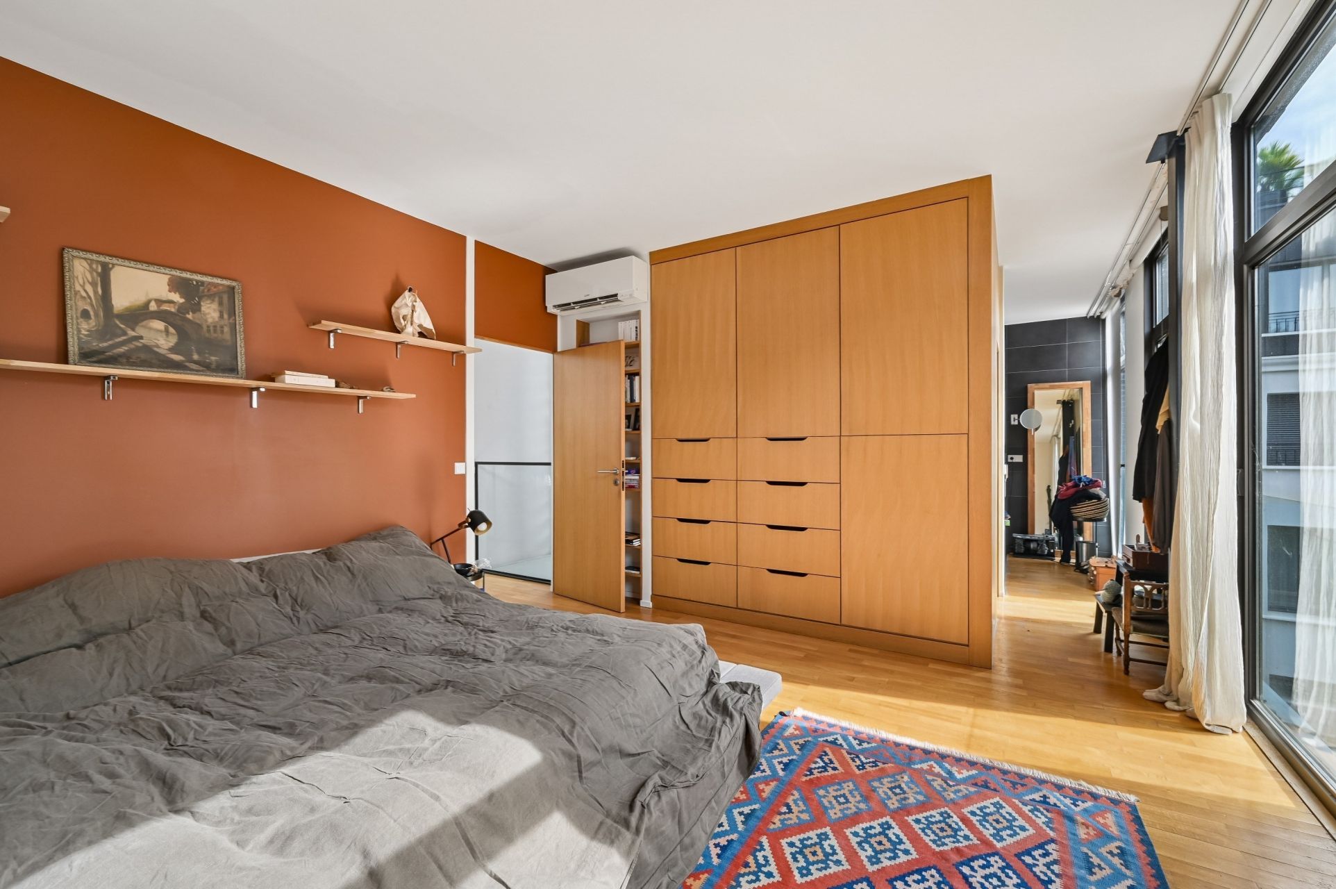 luxury house 8 Rooms for sale on MONTROUGE (92120)
