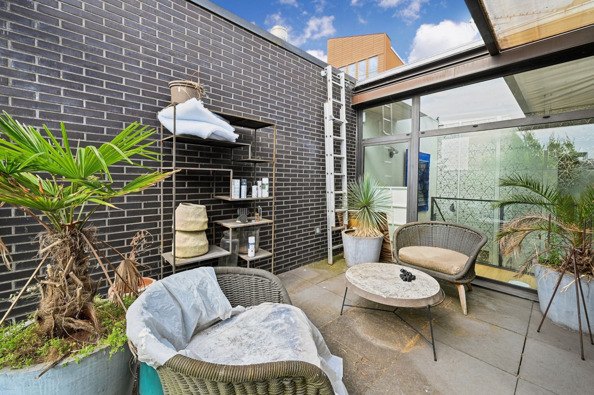 luxury house 8 Rooms for sale on MONTROUGE (92120)