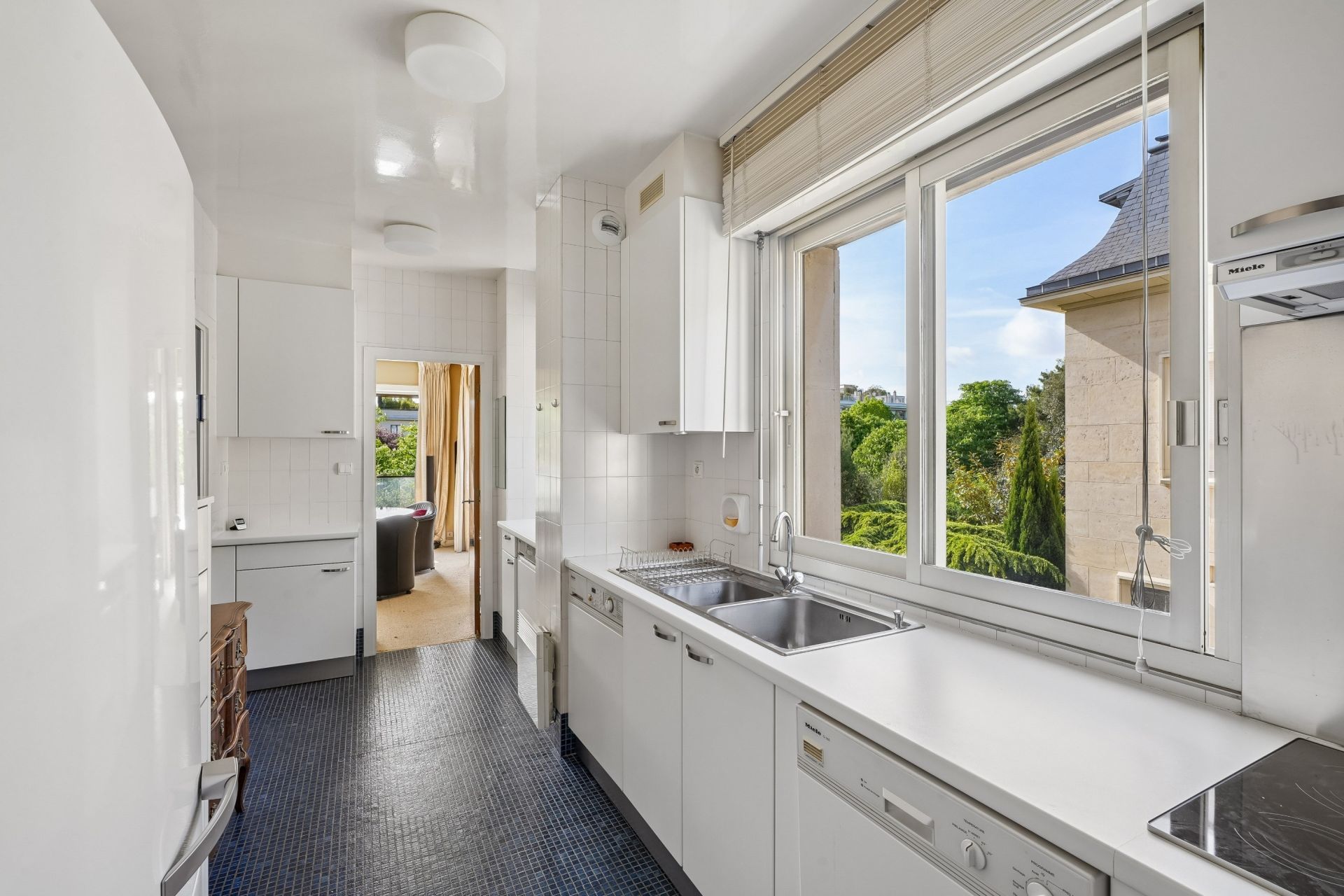 luxury apartment 4 Rooms for sale on NEUILLY SUR SEINE (92200)