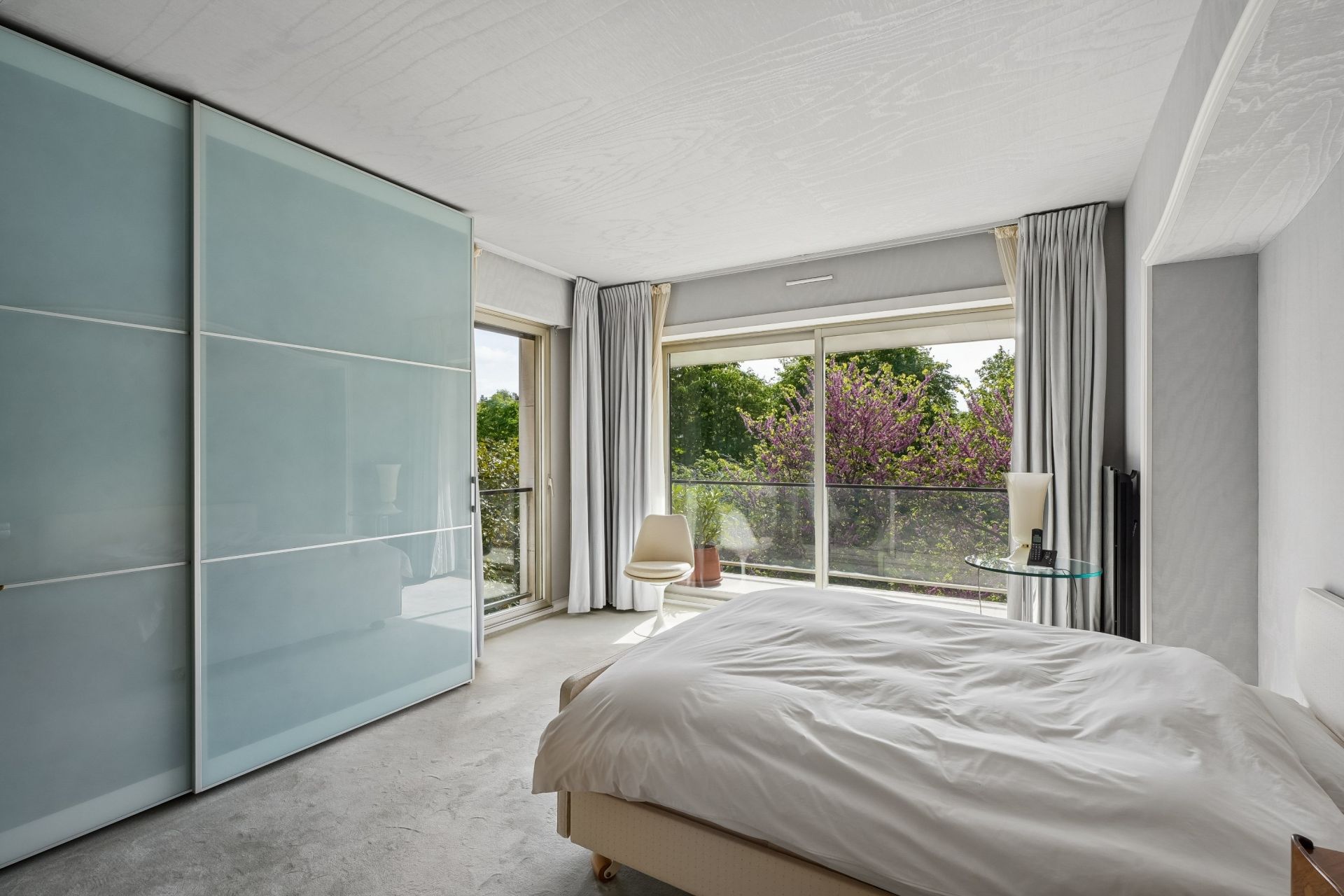luxury apartment 4 Rooms for sale on NEUILLY SUR SEINE (92200)