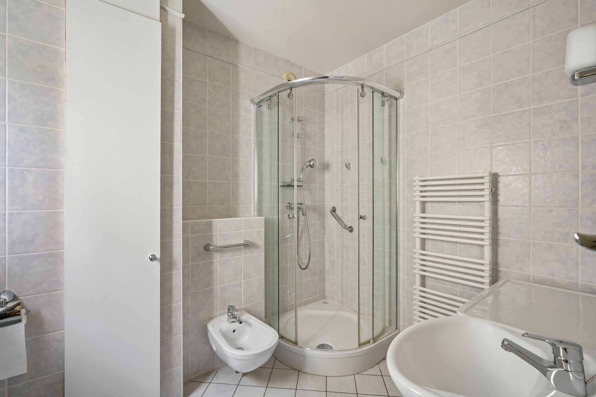 luxury apartment 4 Rooms for sale on NEUILLY SUR SEINE (92200)
