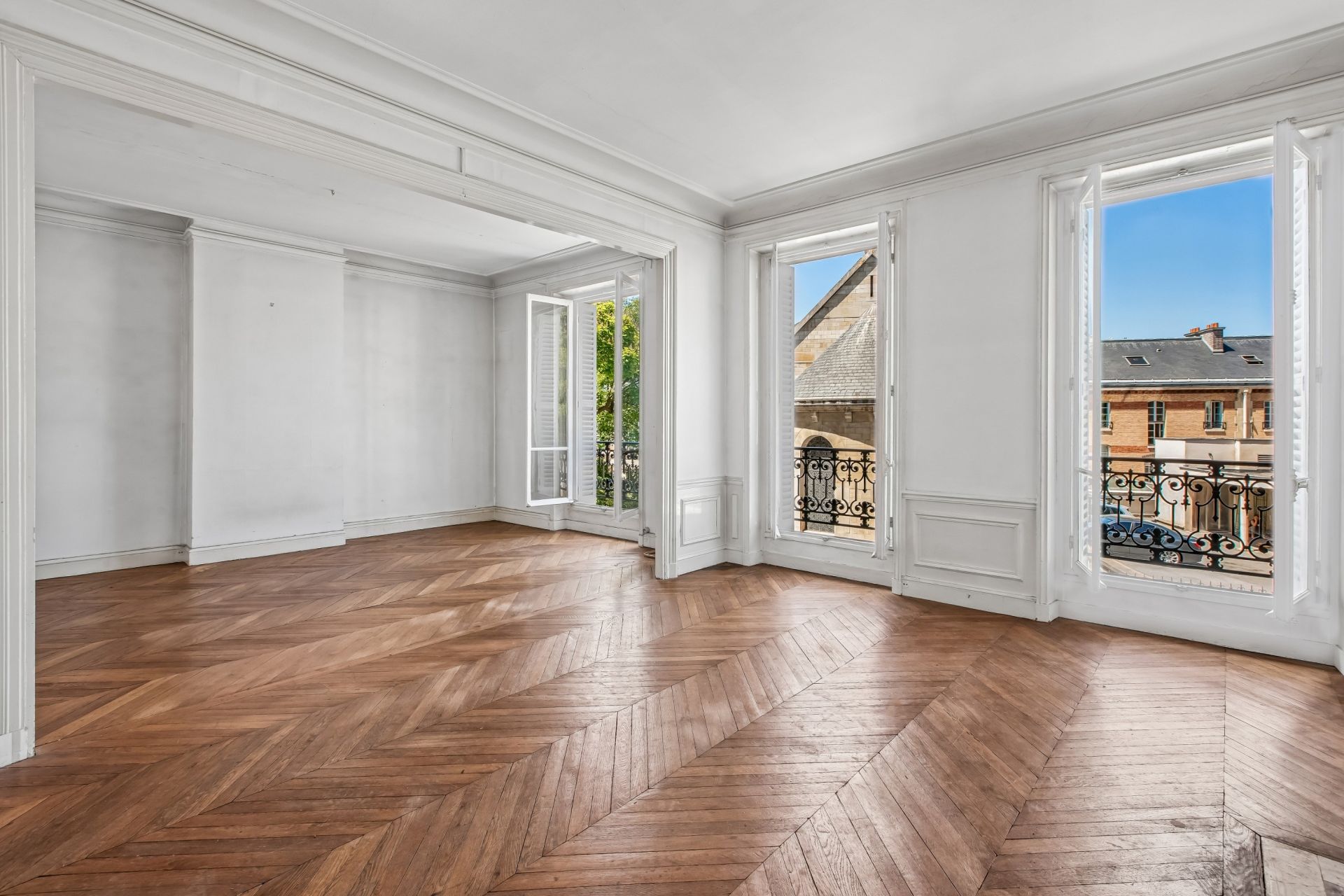 luxury apartment 4 Rooms for sale on PARIS (75016)
